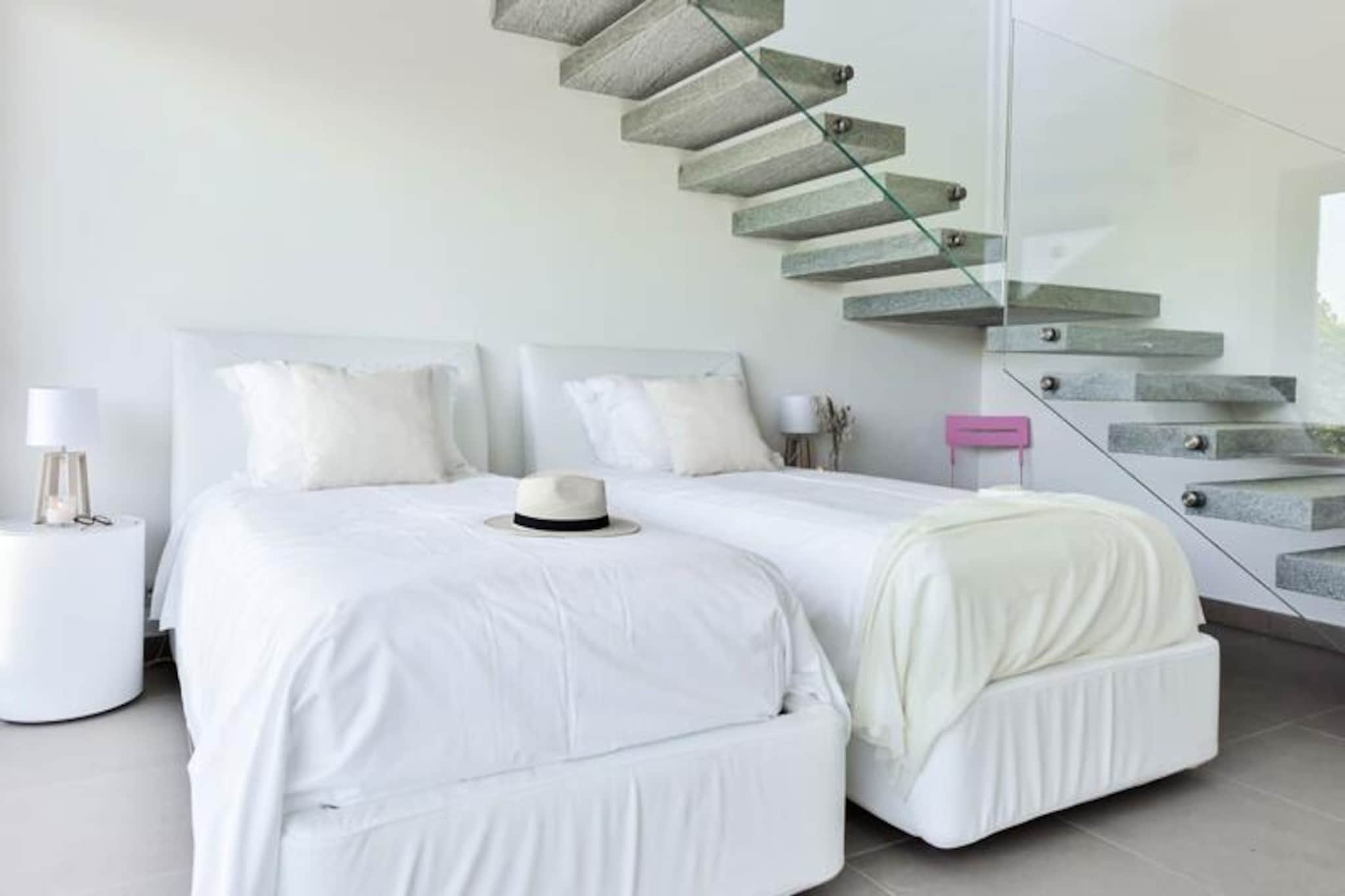 Résidence Villa D’architecte Avec Piscine Chauffée Pour 10 !-Untagged