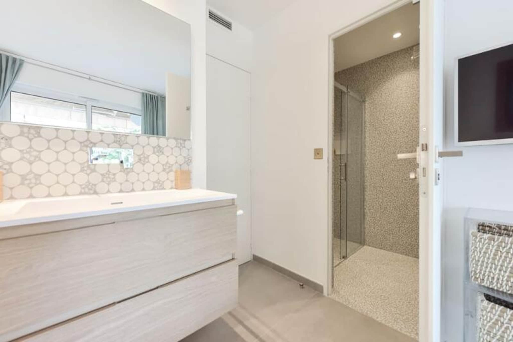 Résidence 4 Pièces Refait à Neuf, 3 Min De La Croisette-Untagged