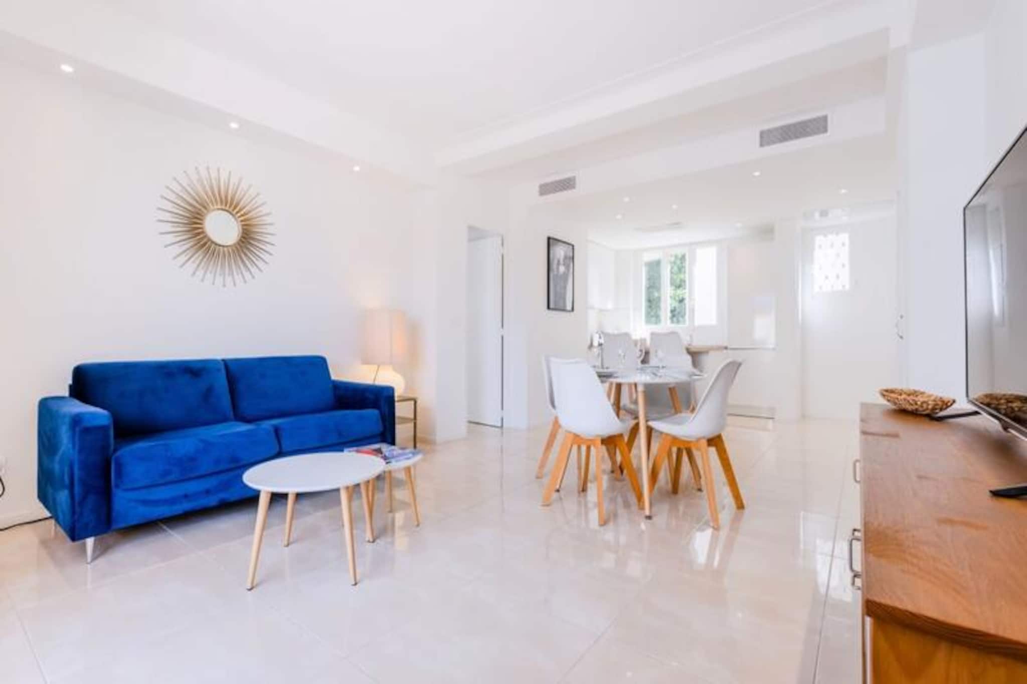 Stylish 2-bedroom apartment with balcony, 3 minutes from the Croisette