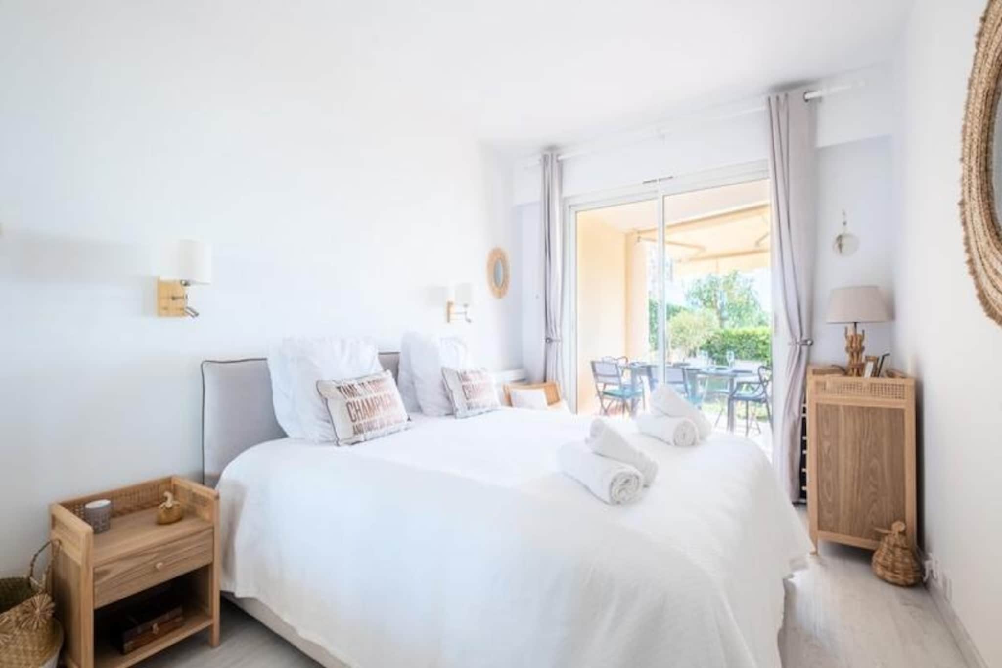 Résidence Rare ! Superbe 3 Pièces Avec Jardin Face à La Mer