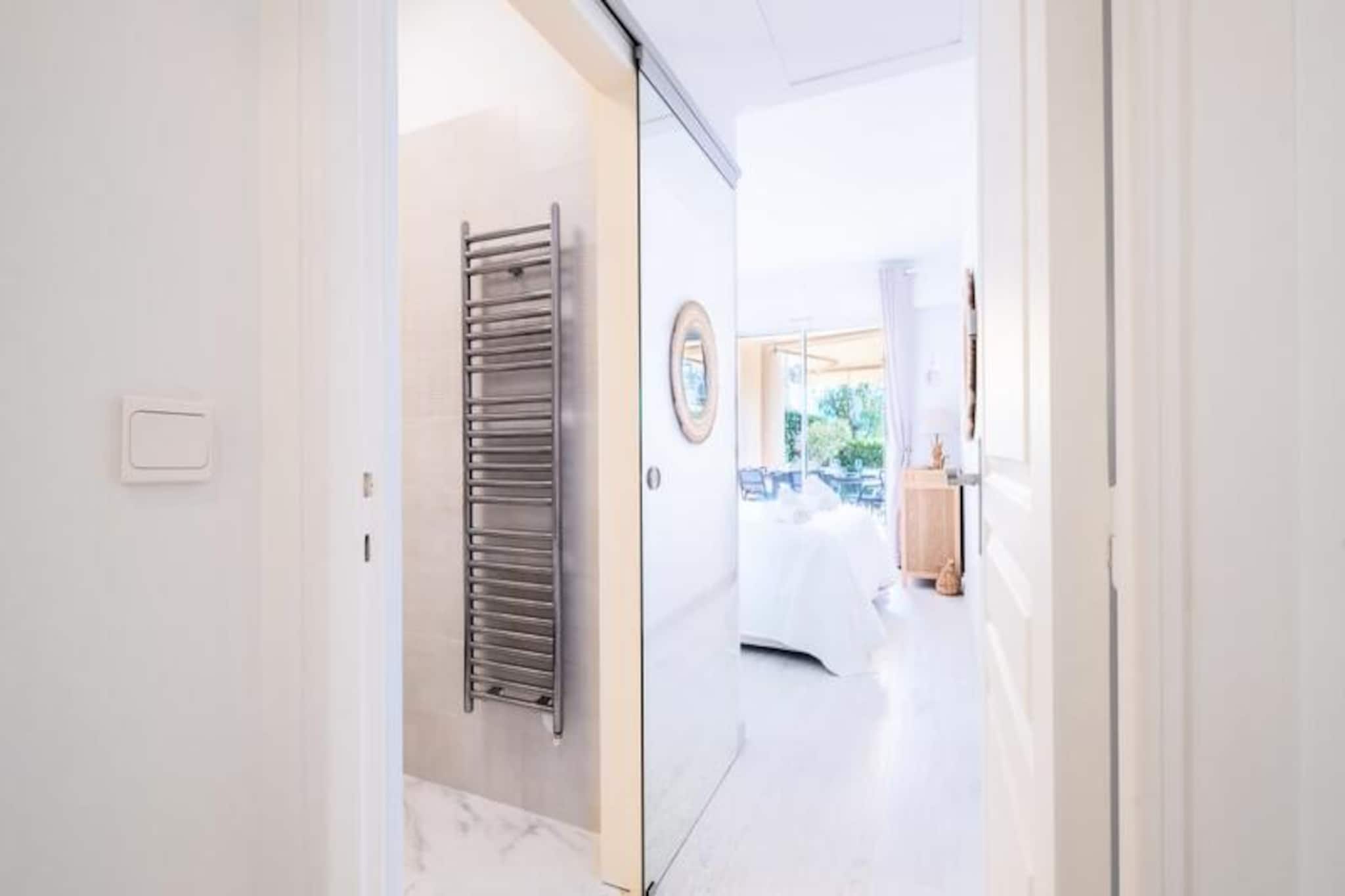 Résidence Rare ! Superbe 3 Pièces Avec Jardin Face à La Mer-Niet-getagd