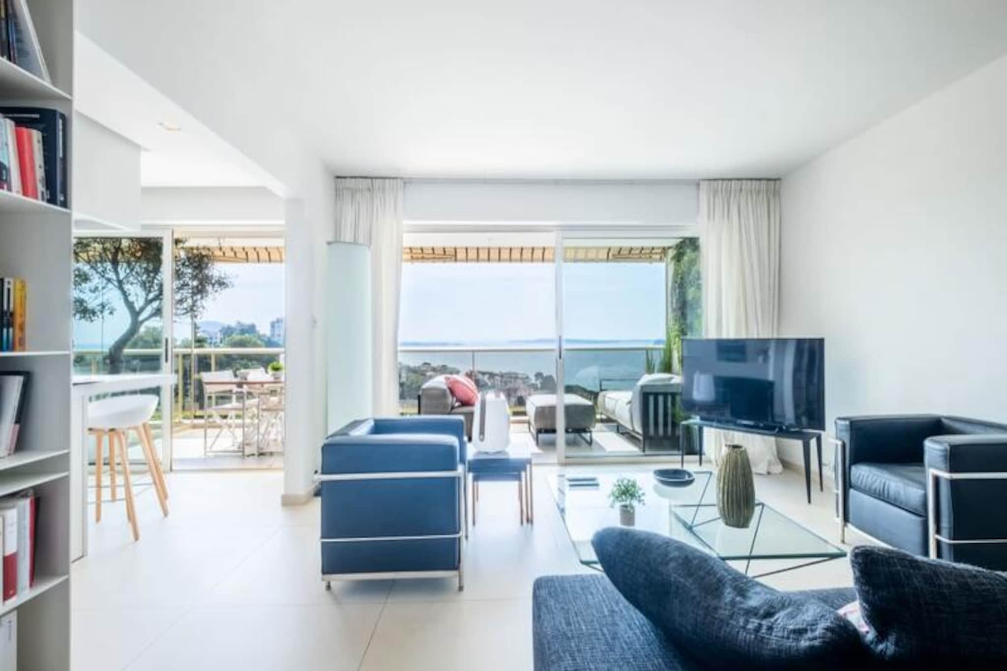 Apartment in Cannes with Sea View & Pool