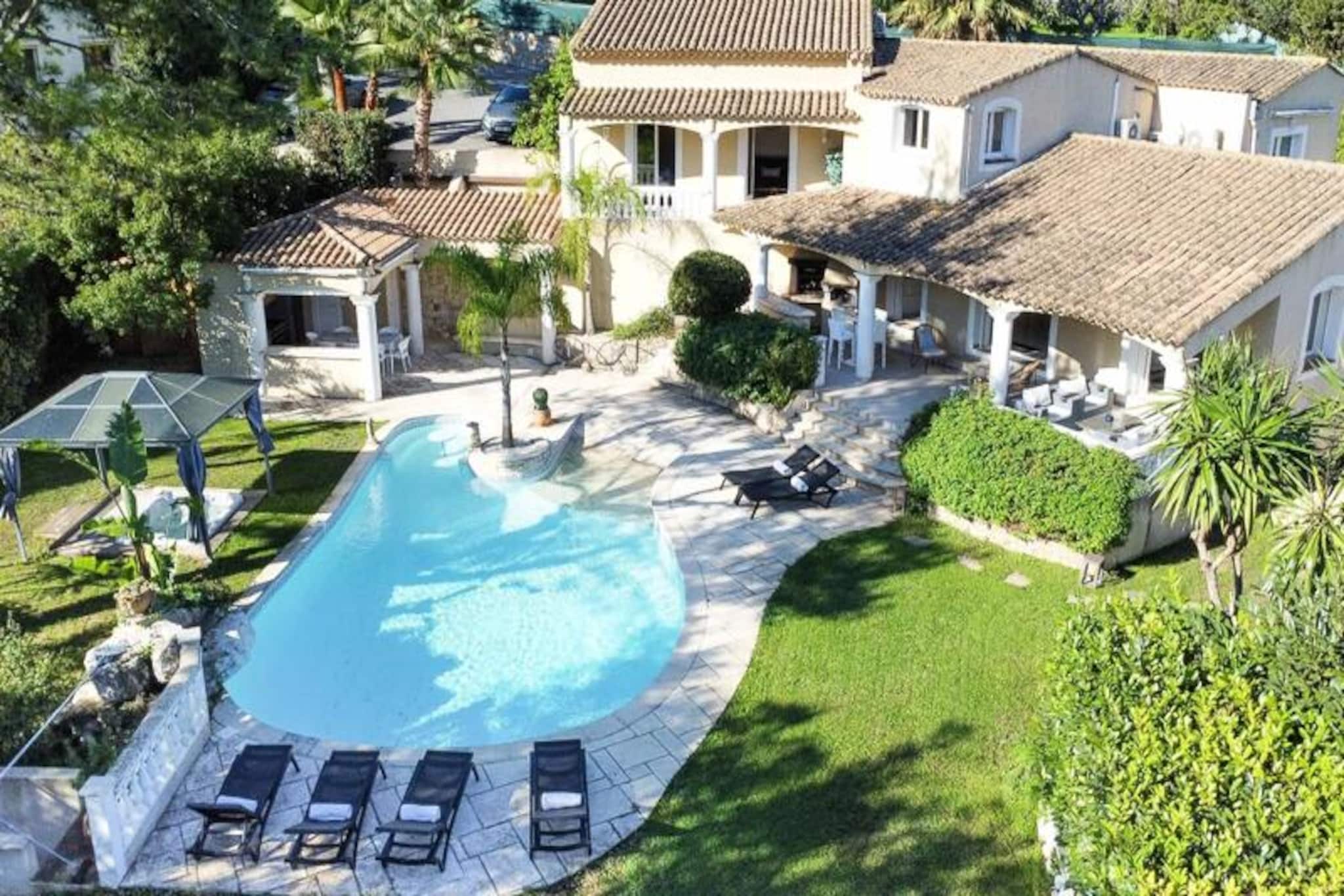 Villa in Cannes with Heated Pool & Jacuzzi