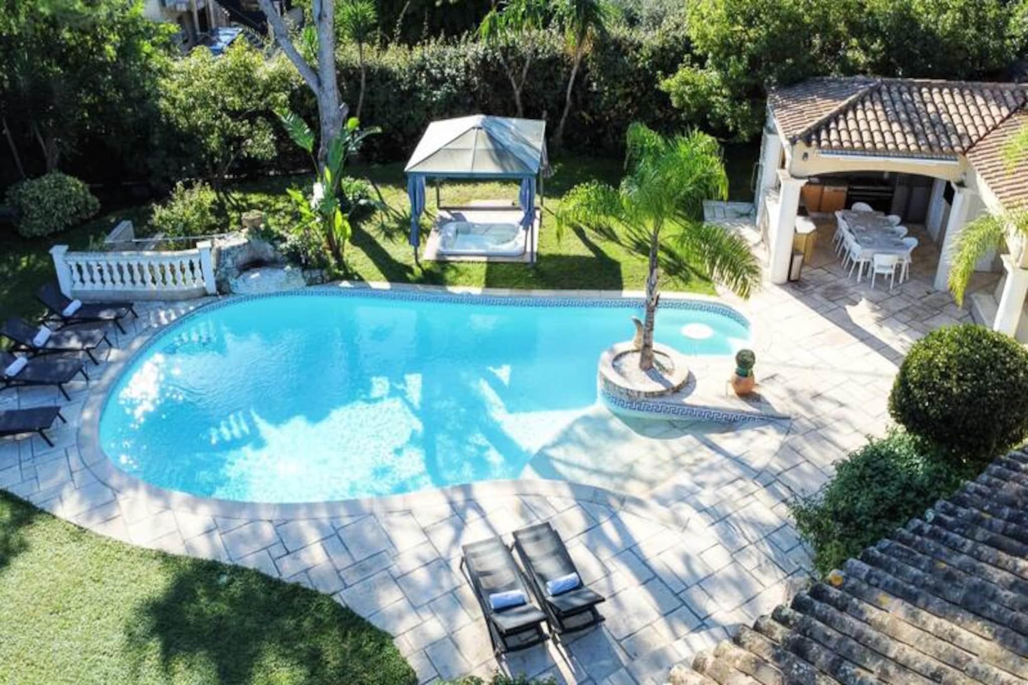 Villa in Cannes with Heated Pool & Jacuzzi