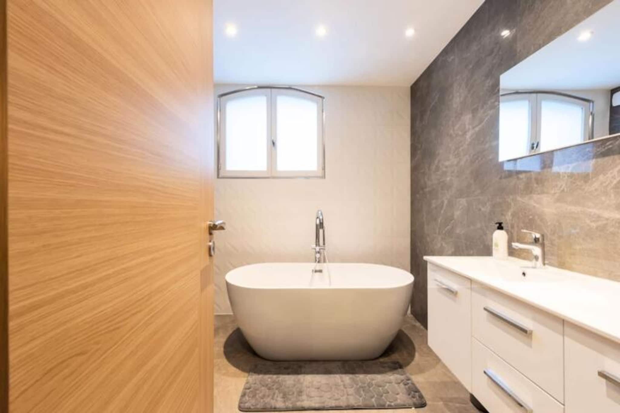 Résidence Villa 330m2, 6 Chambres, Piscine Chauffée Jacuzzi-Niet-getagd