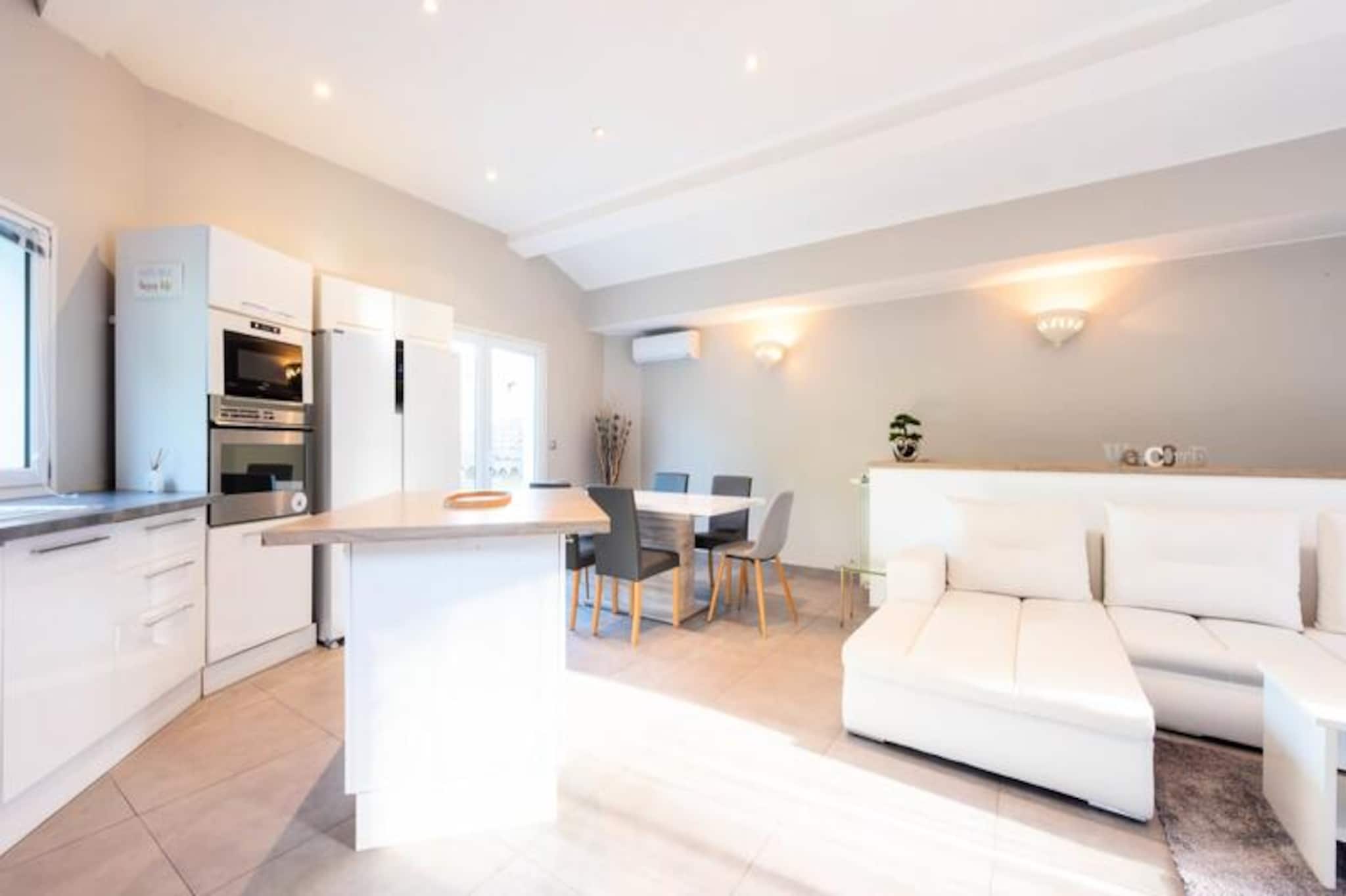 Résidence Villa 330m2, 6 Chambres, Piscine Chauffée Jacuzzi-Niet-getagd