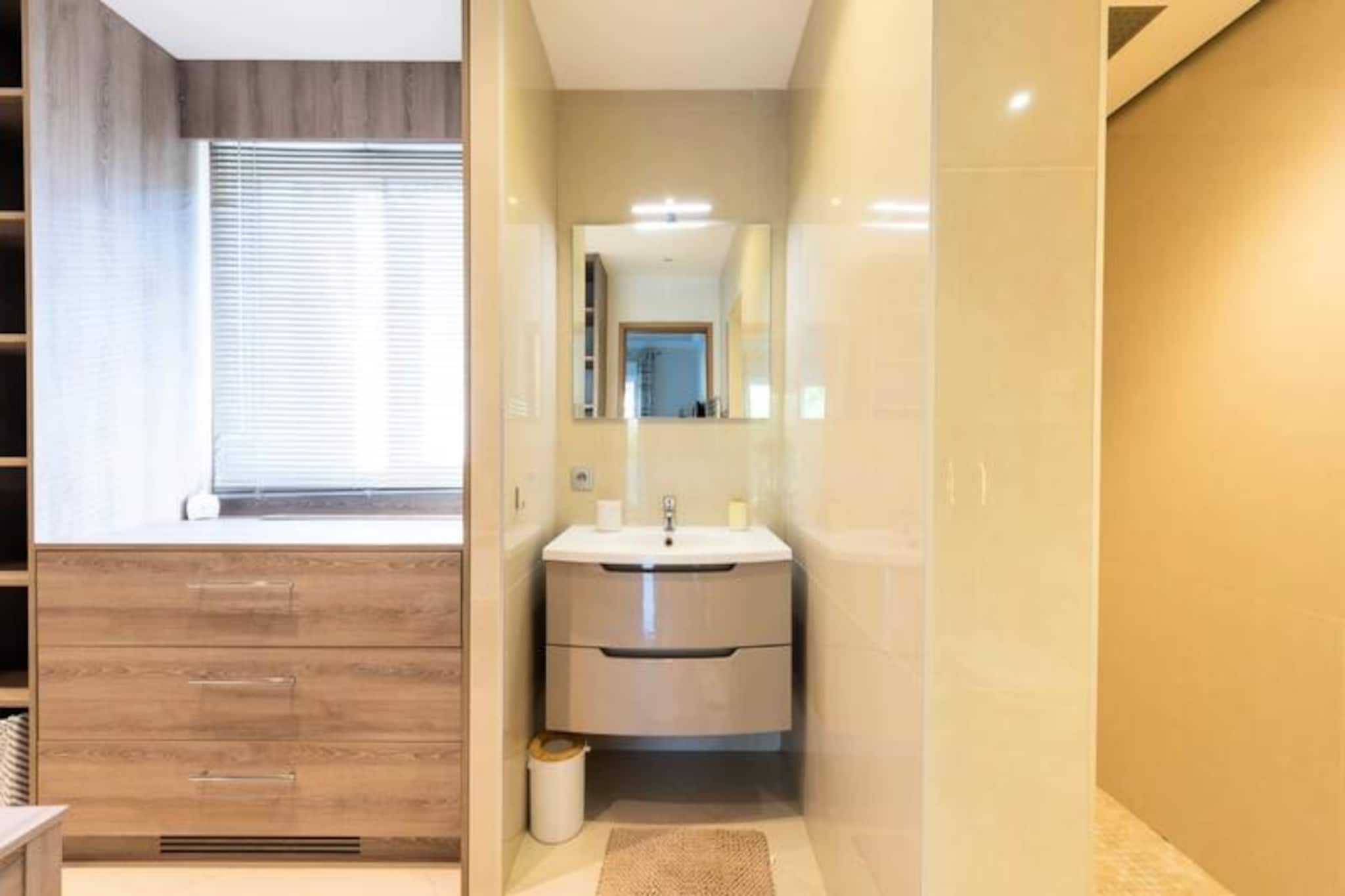 Résidence Villa 330m2, 6 Chambres, Piscine Chauffée Jacuzzi-Niet-getagd