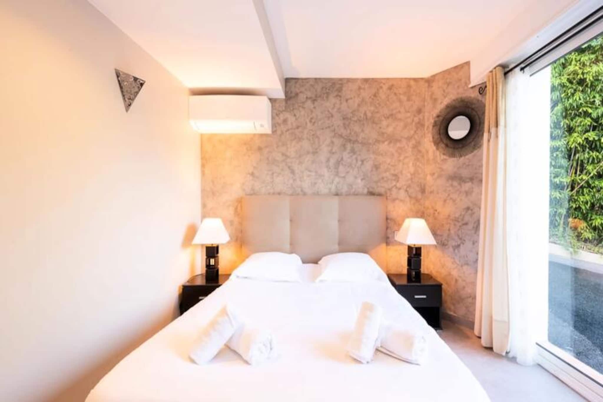 Résidence Villa 330m2, 6 Chambres, Piscine Chauffée Jacuzzi-Niet-getagd