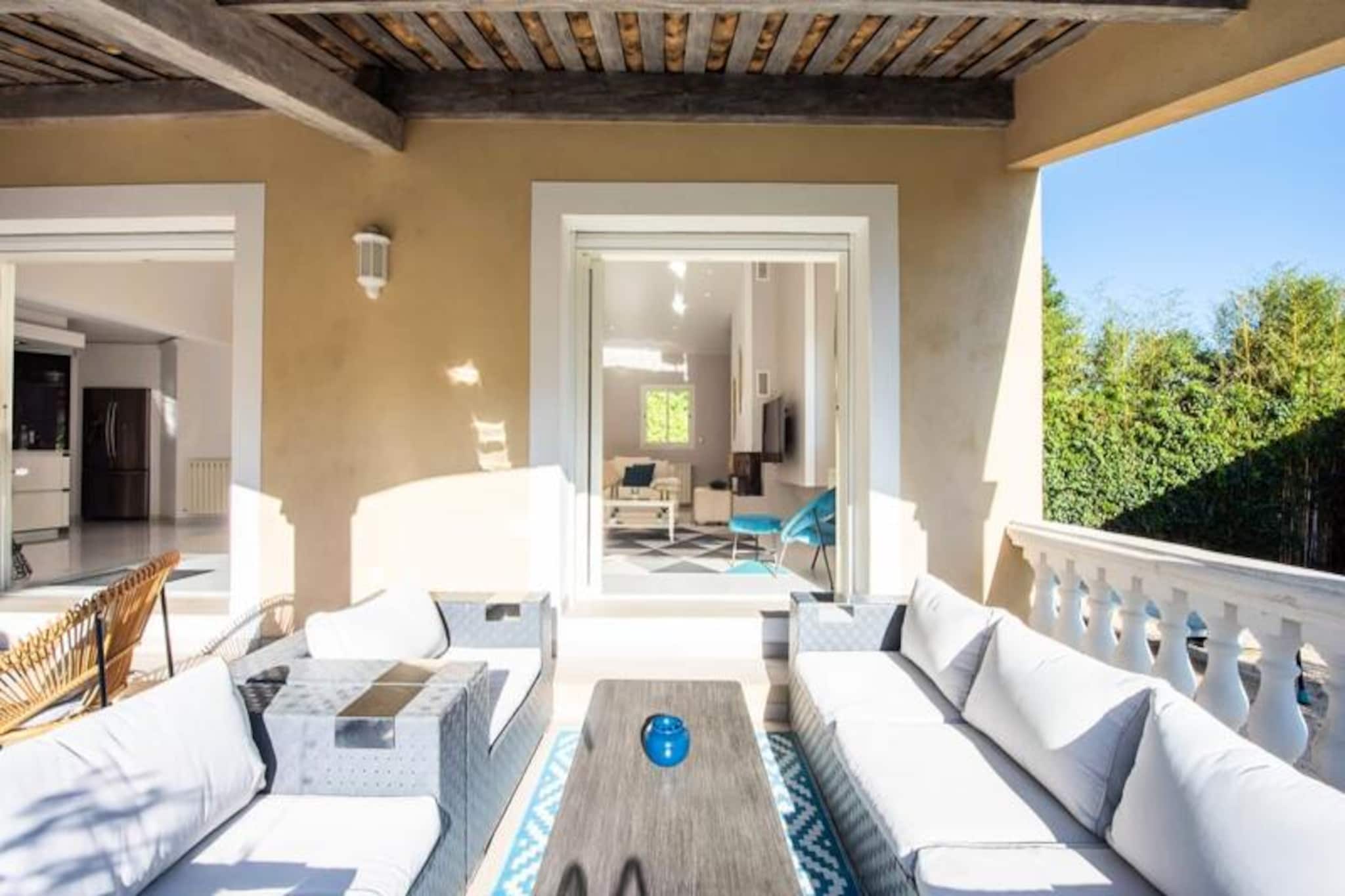 Résidence Villa 330m2, 6 Chambres, Piscine Chauffée Jacuzzi-Niet-getagd