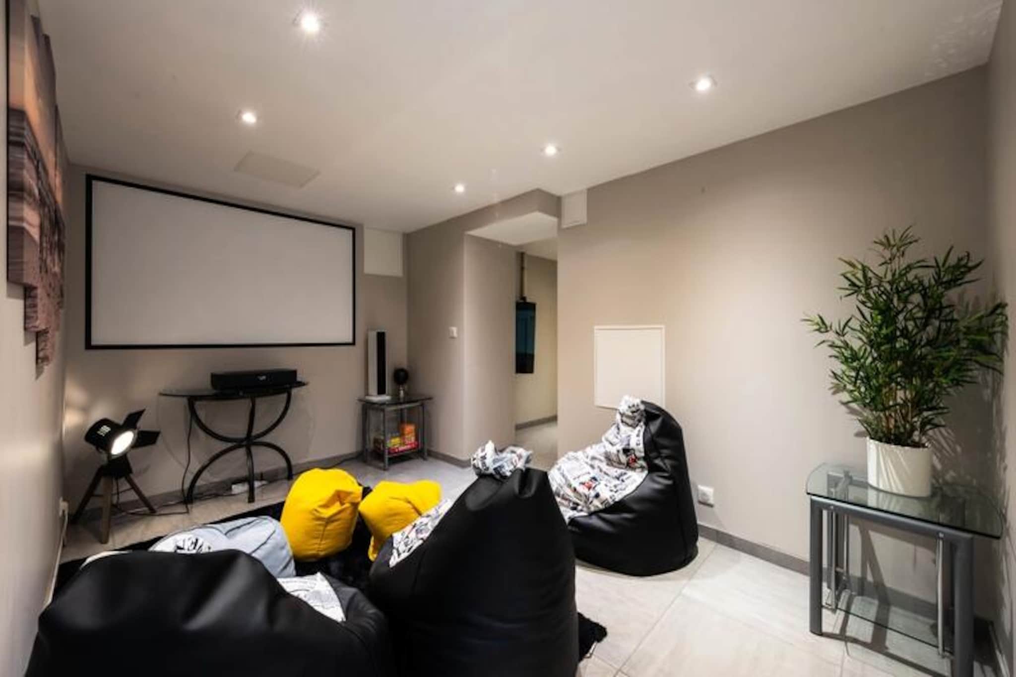 Résidence Villa 330m2, 6 Chambres, Piscine Chauffée Jacuzzi-Niet-getagd