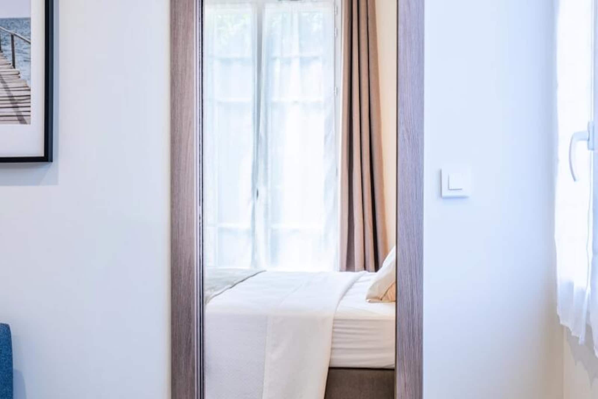 Résidence Rare ! Rez-de-jardin 10 Minutes à Pied Du Centre-Untagged