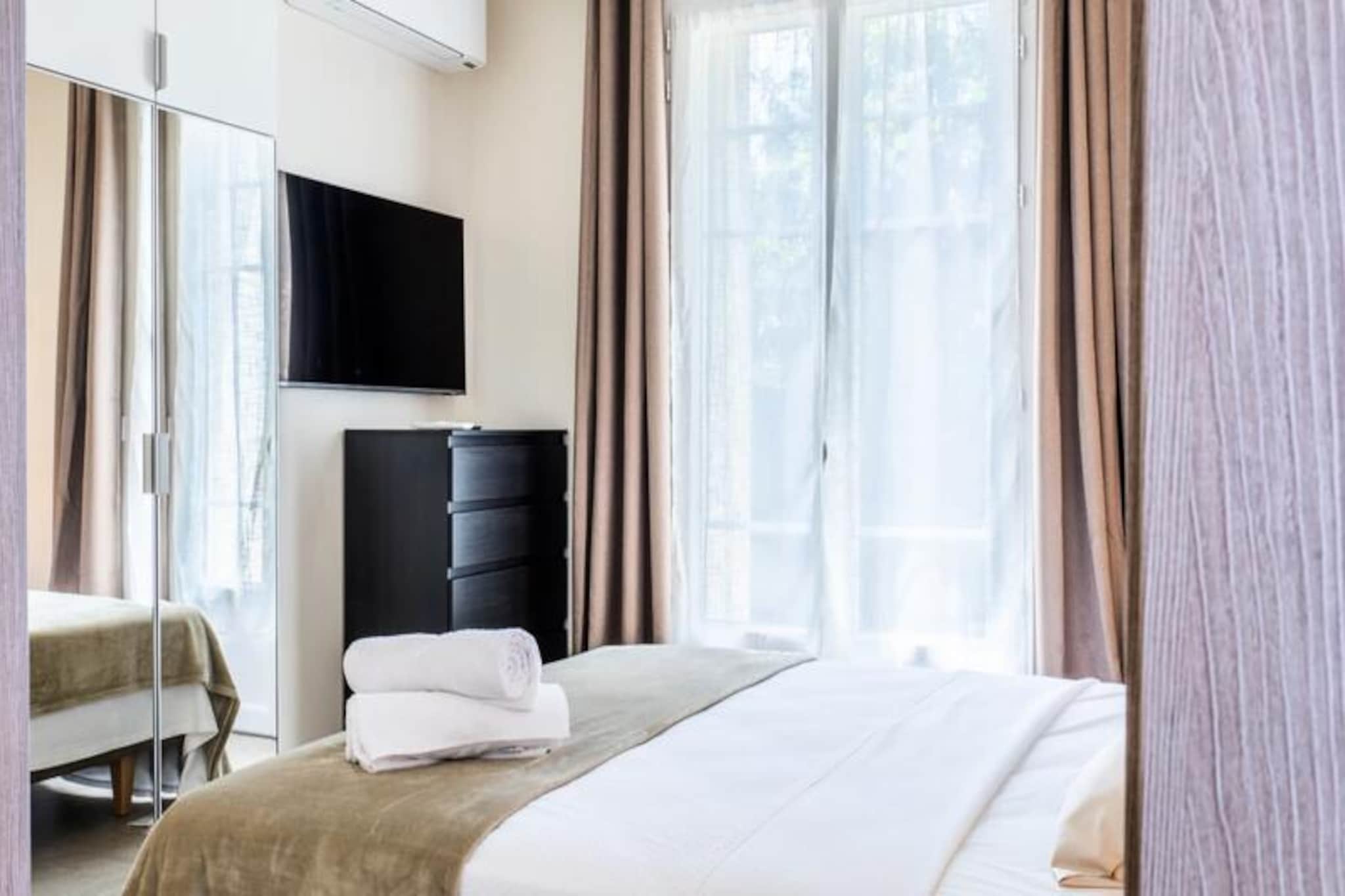 Résidence Rare ! Rez-de-jardin 10 Minutes à Pied Du Centre-Untagged