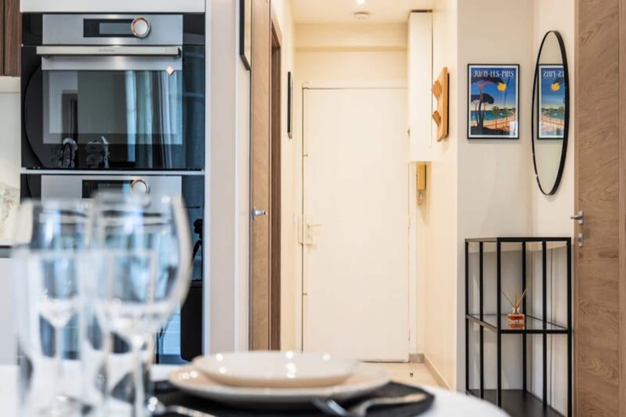 Résidence Rare ! Rez-de-jardin 10 Minutes à Pied Du Centre-Untagged