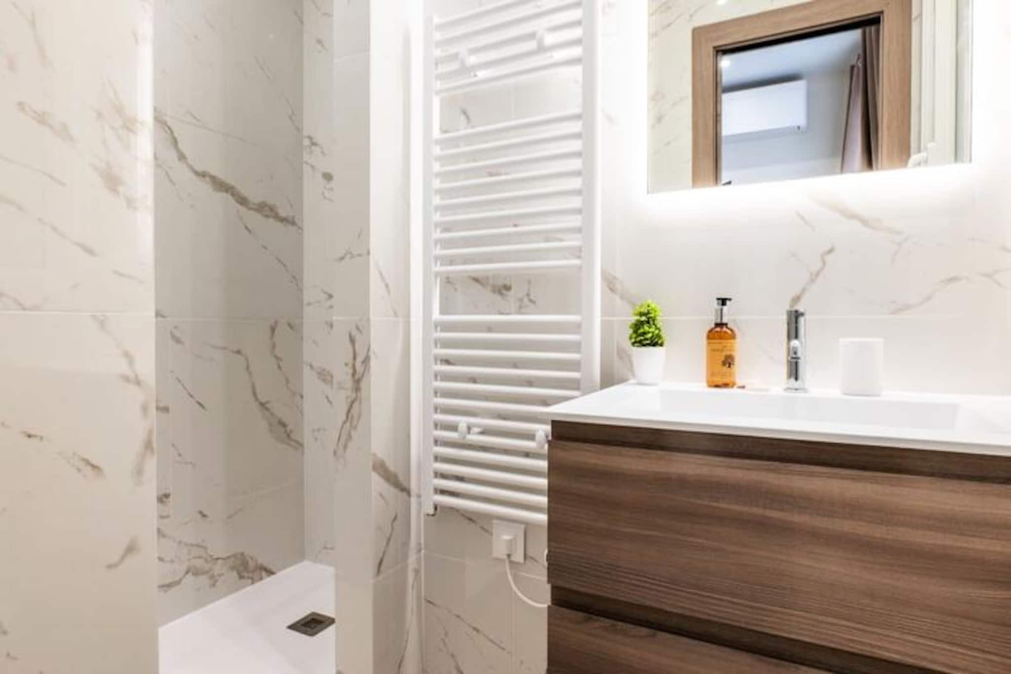 Résidence Rare ! Rez-de-jardin 10 Minutes à Pied Du Centre-Untagged