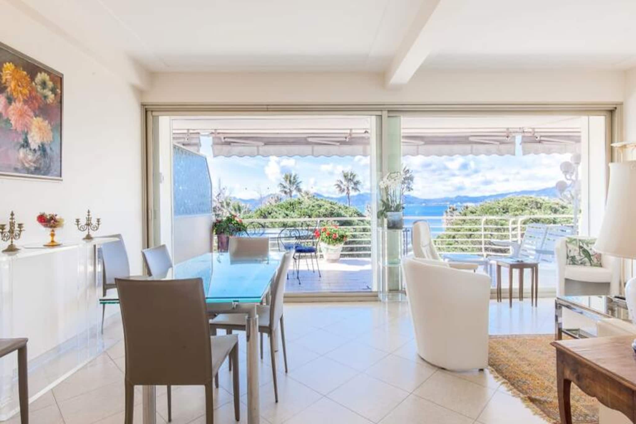 Apartment in Cannes with Sea View Terrace
