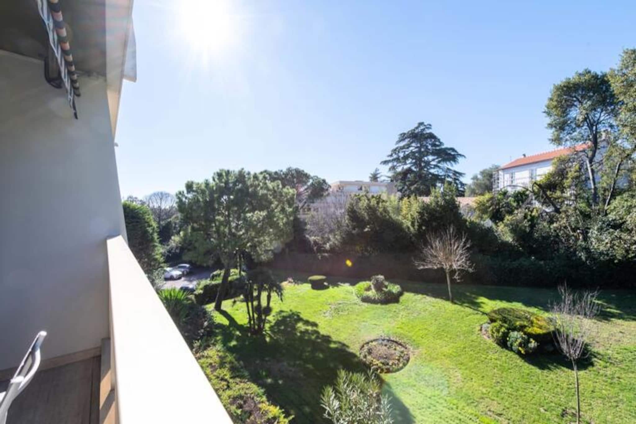 Résidence Spacieux 3p En Résidence Avec Piscine-Niet-getagd