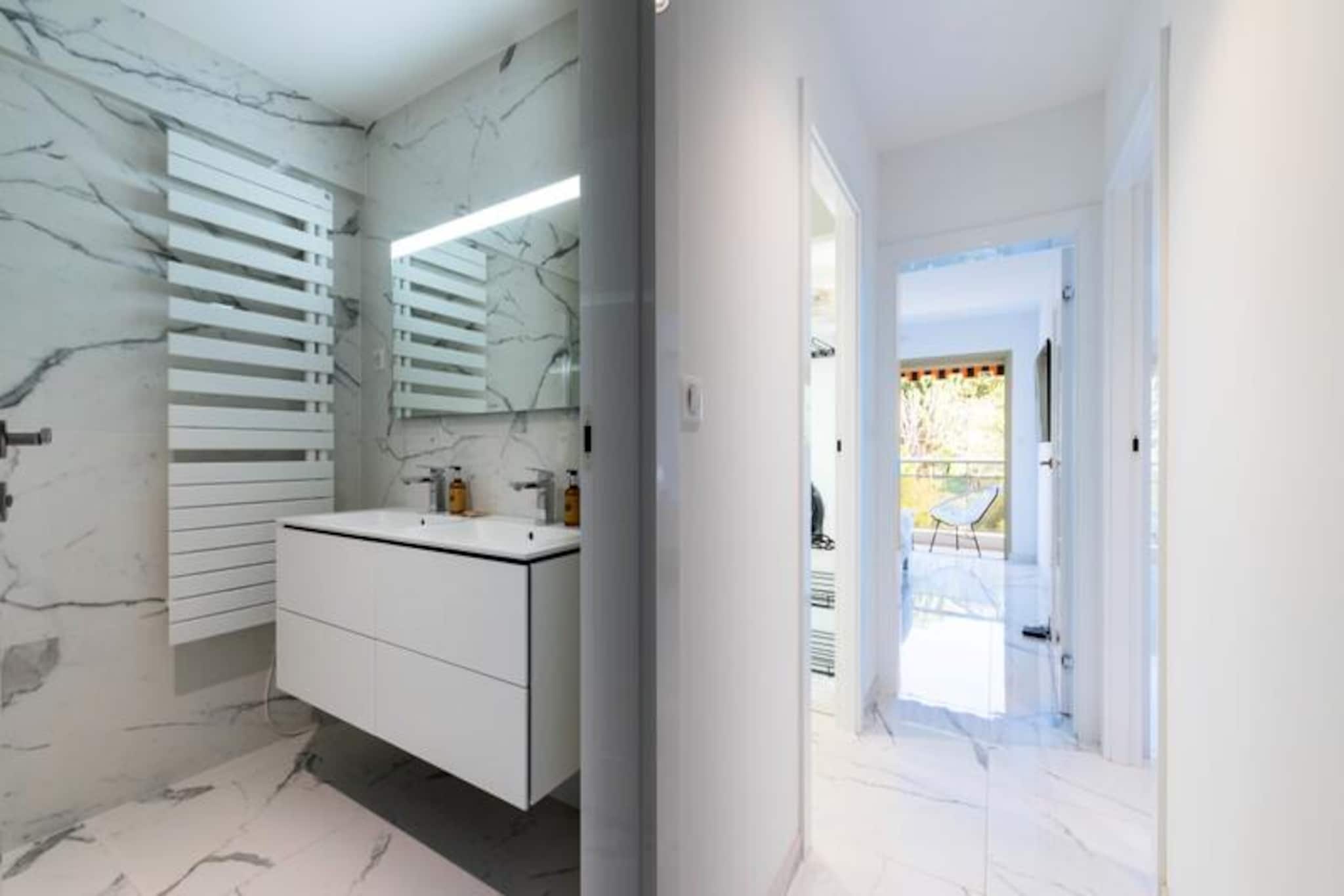 Résidence Spacieux 3p En Résidence Avec Piscine-Niet-getagd