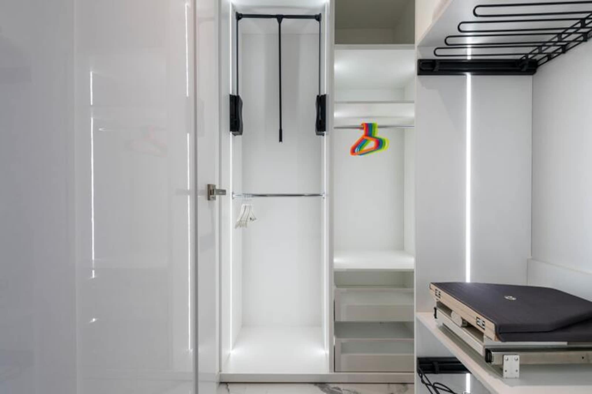 Résidence Spacieux 3p En Résidence Avec Piscine-Niet-getagd