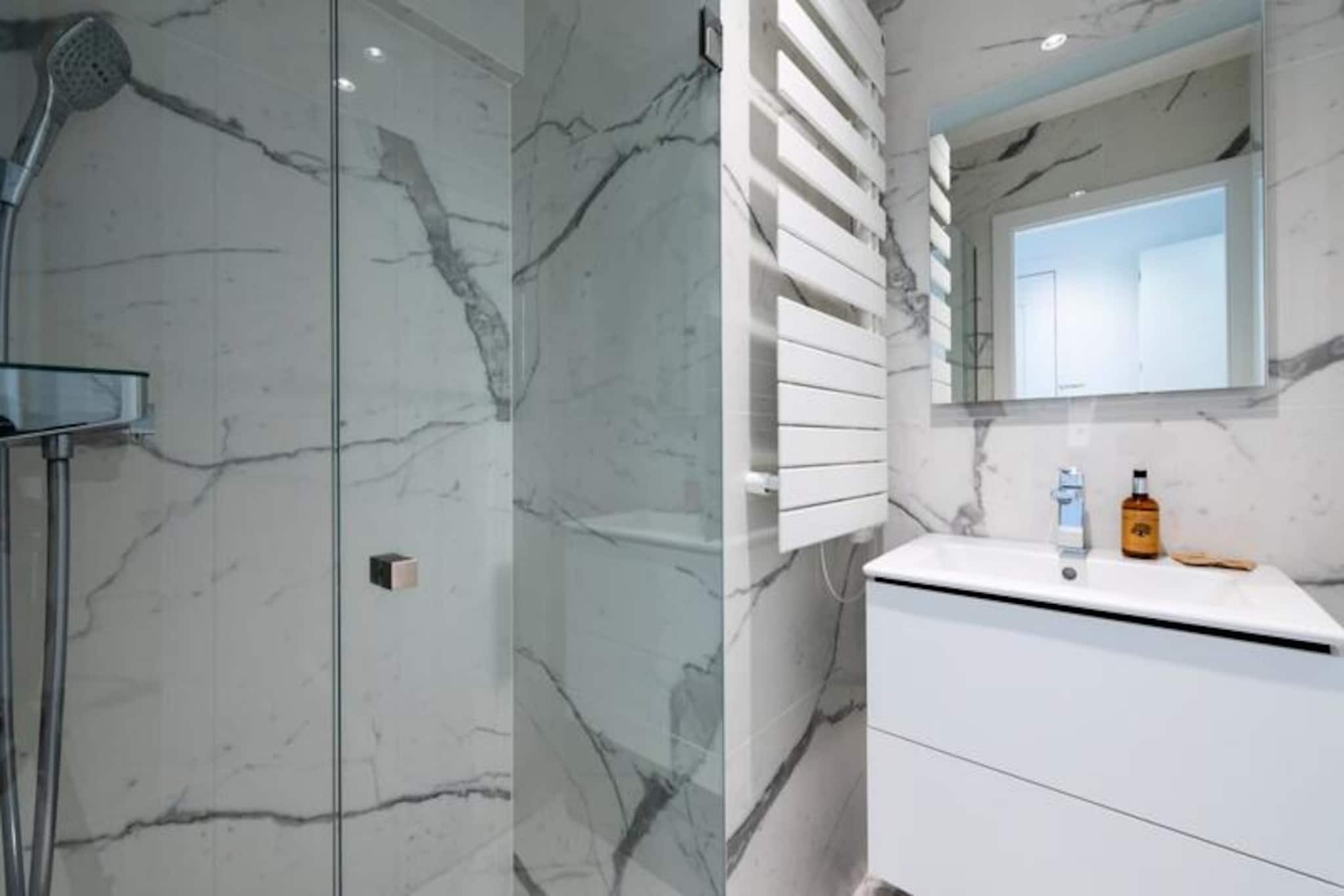 Résidence Spacieux 3p En Résidence Avec Piscine-Niet-getagd