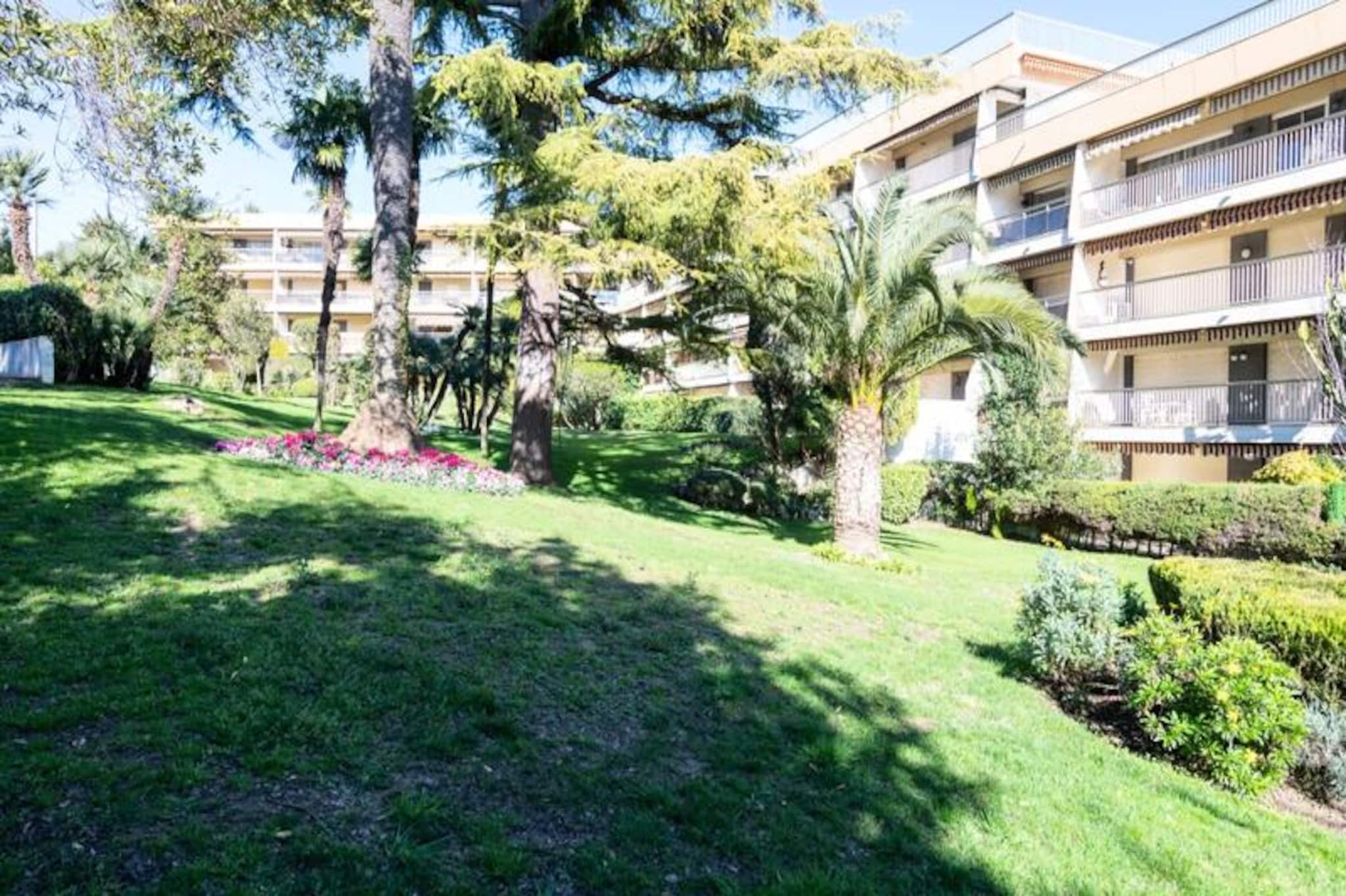 Résidence Spacieux 3p En Résidence Avec Piscine-Niet-getagd