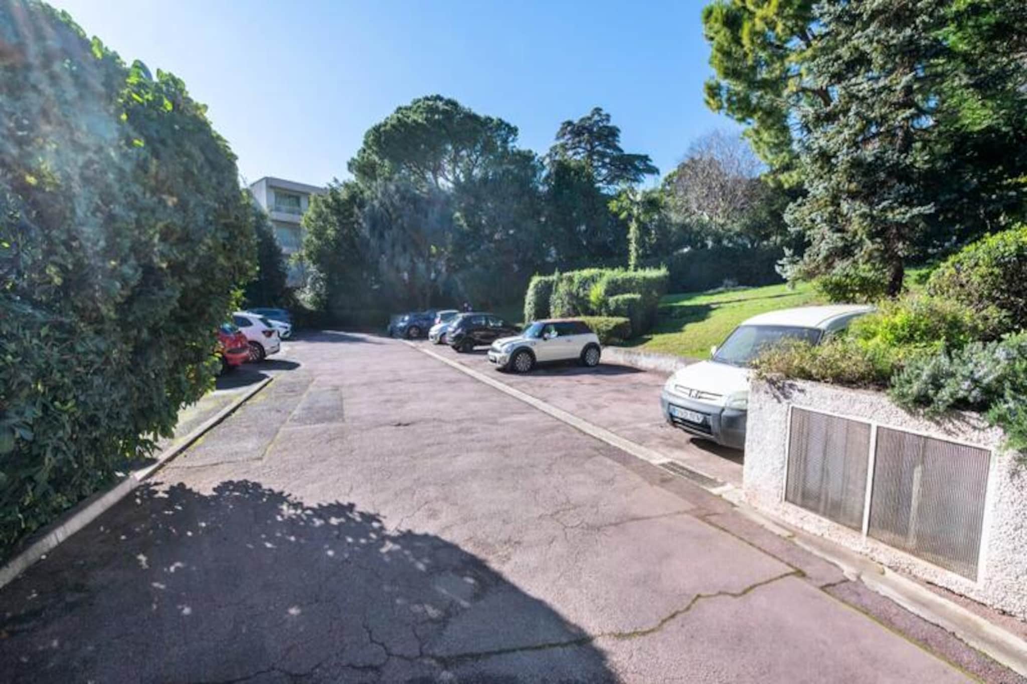 Résidence Spacieux 3p En Résidence Avec Piscine-Niet-getagd