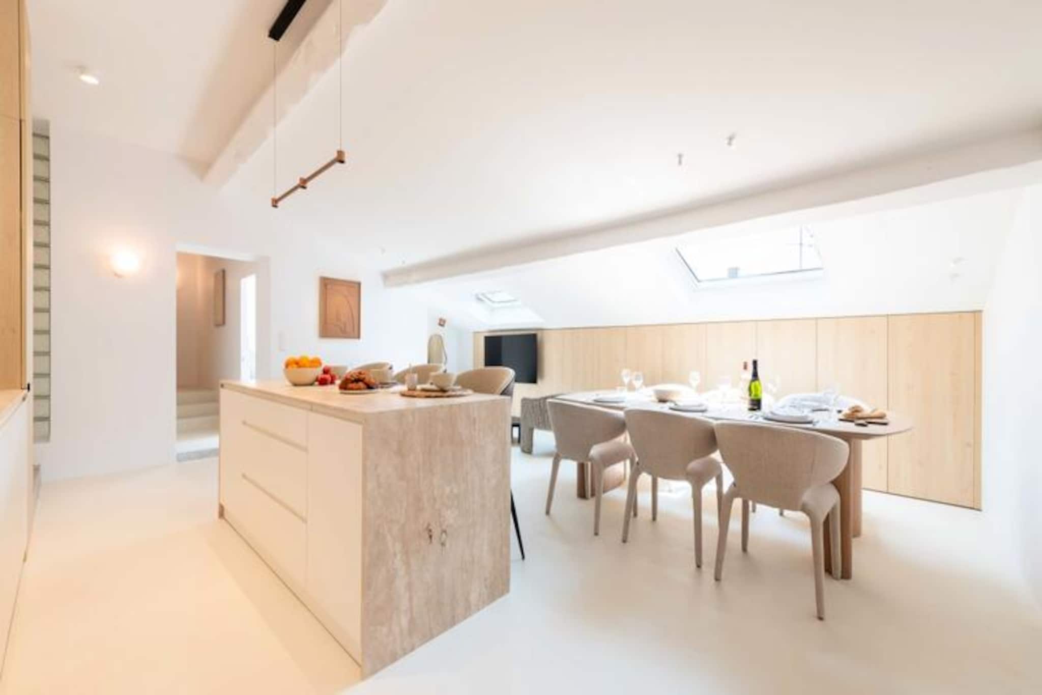 4-room duplex attic apartment, heart of Cannes