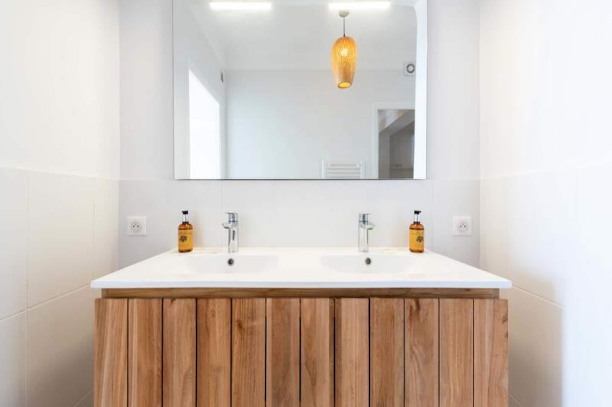 Résidence Cannes – Suquet Vue Mer & Accès Plage-Niet-getagd