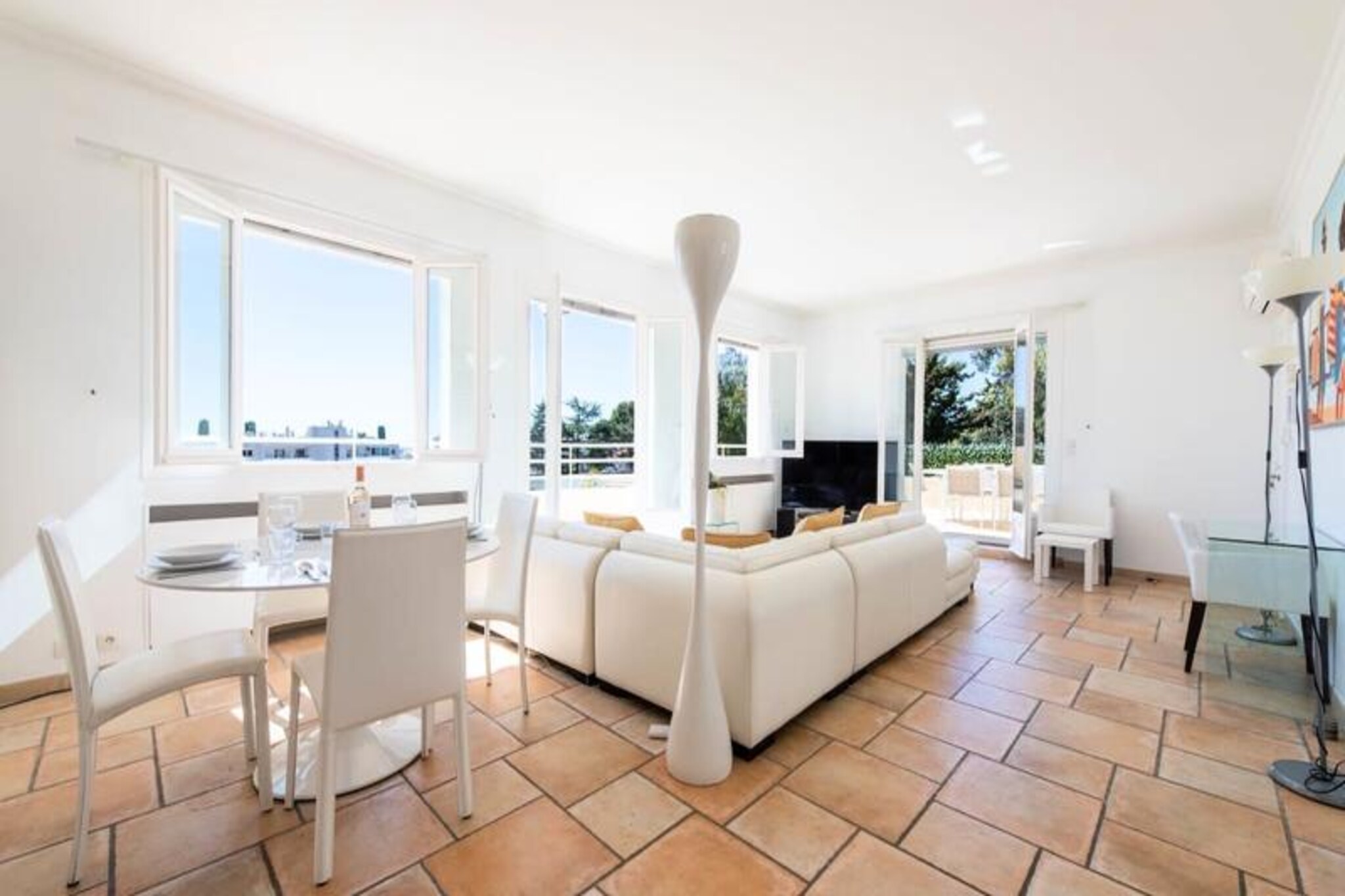 Apartment in Cannes with Rooftop Sea View