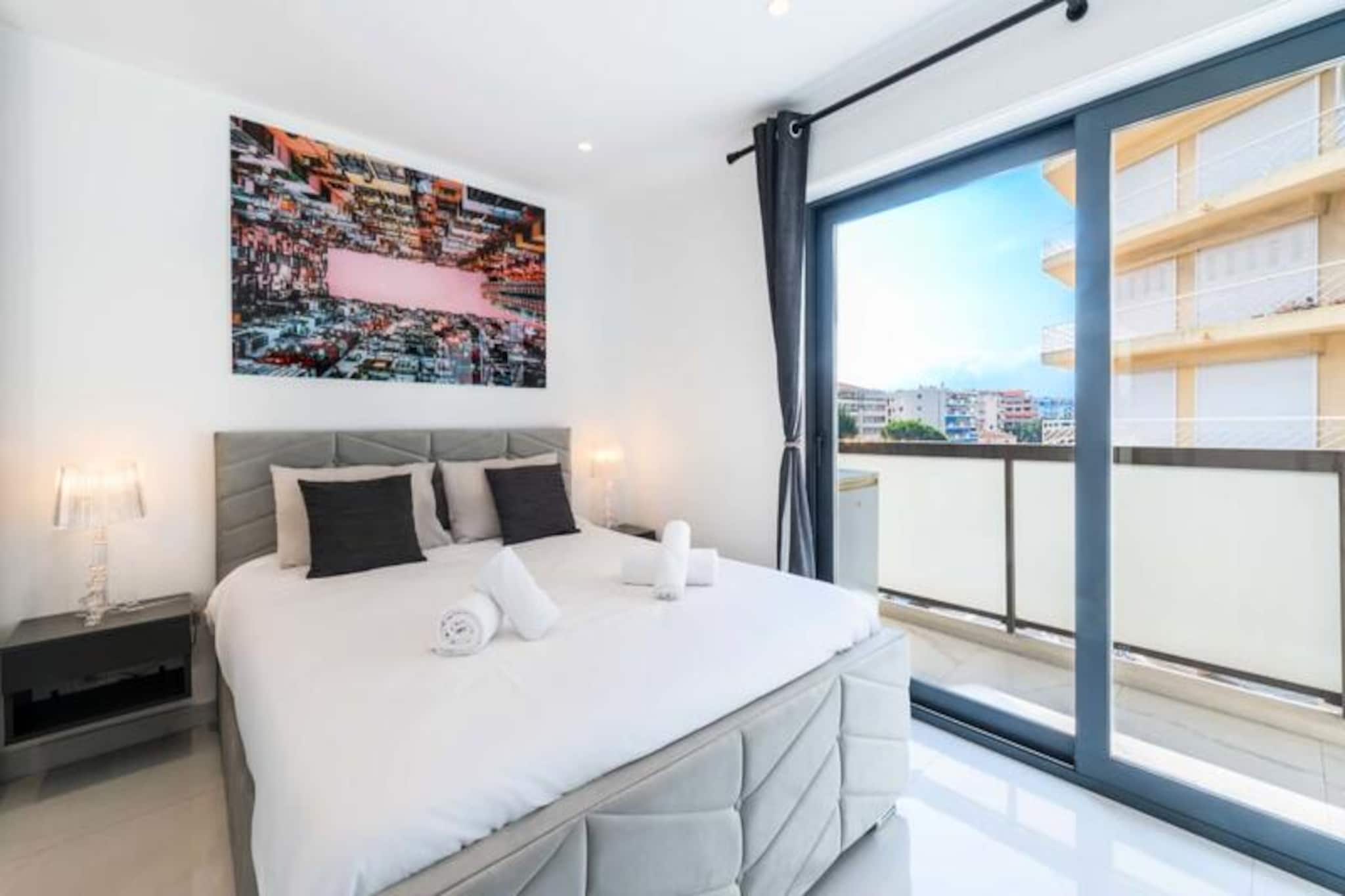 Résidence 2p Traversant, Centre Cannes, Rue D’antibes-Niet-getagd