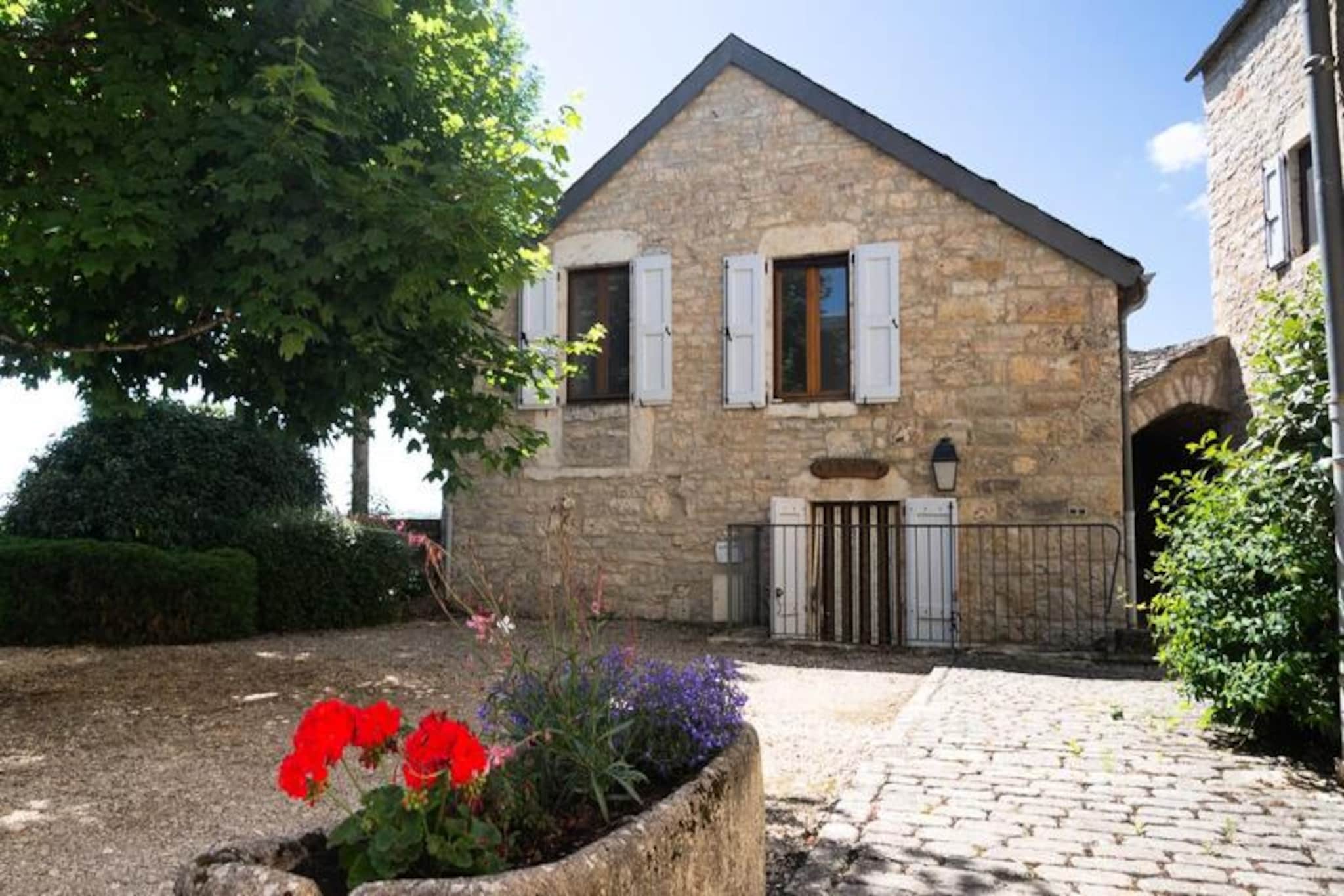 Gîte Le clos fleuri 4 personnes du couvent-Untagged