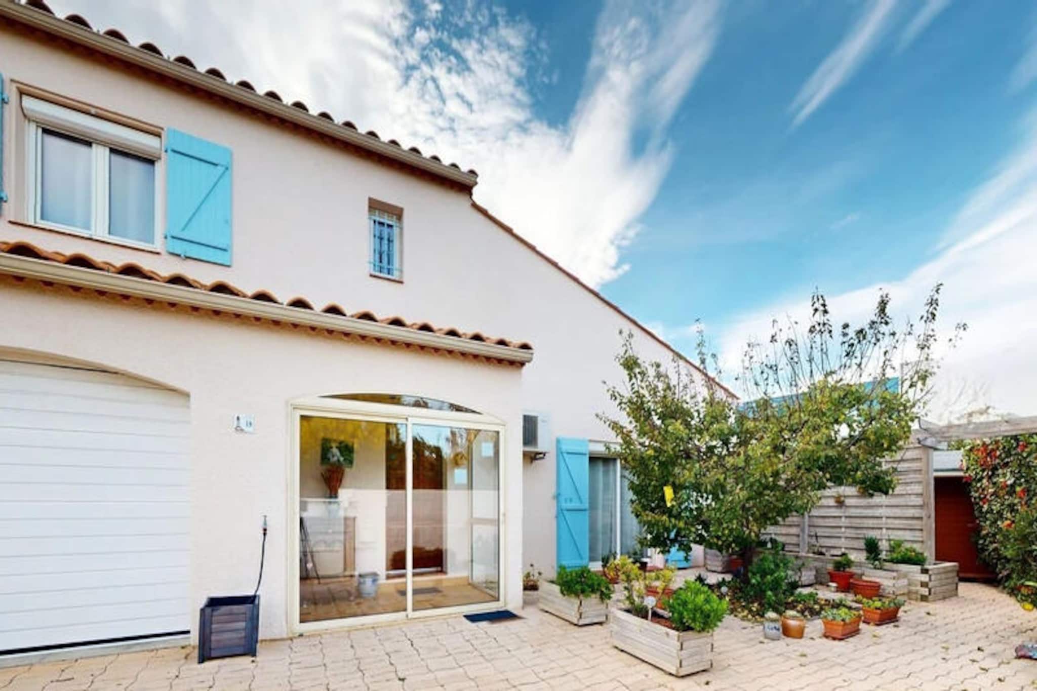 House in Canet-en-Roussillon near Beach