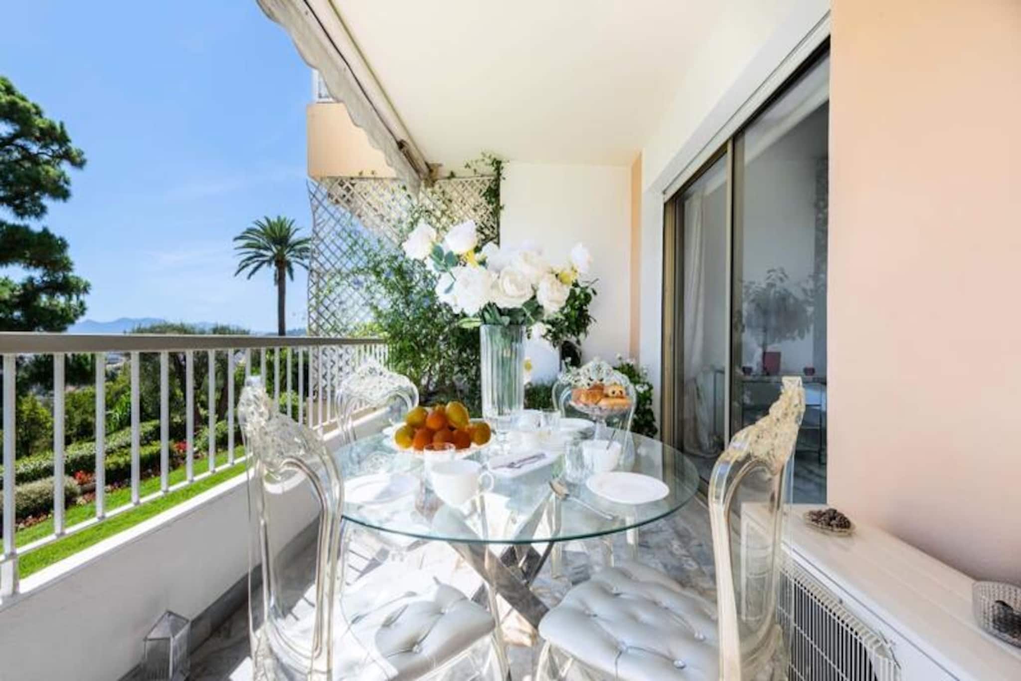 Résidence Spacieux 2p Vue Mer – Résidence Avec Piscine, Cannes-Niet-getagd