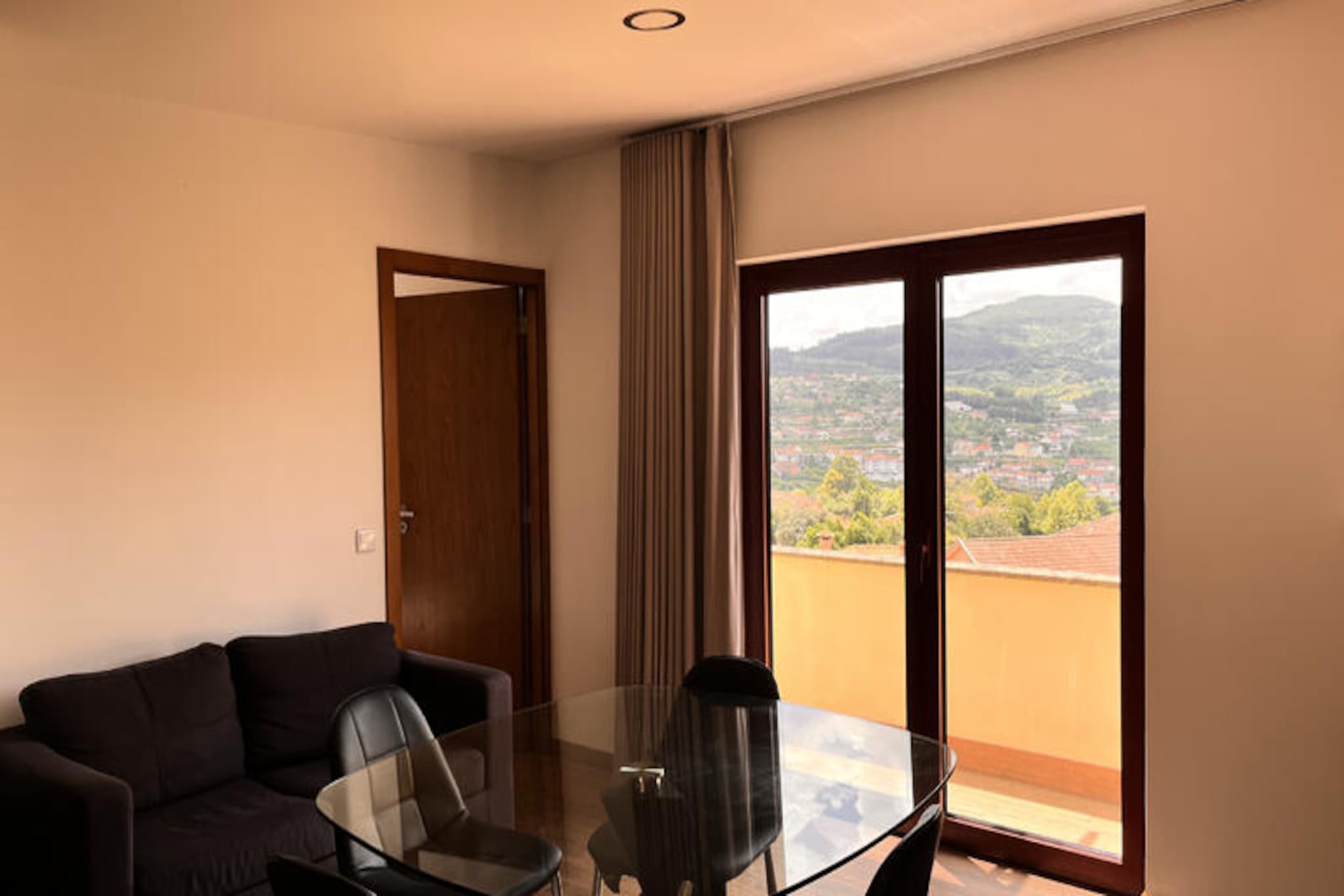 In the serene countryside of Cabeceiras de Basto, this charming home offers a tranquil escape surrounded by lush greenery and rolling hills. Perfect for those seeking peace and quiet, the property invites you to unwind and reconnect with nature while enjoying all the comforts of a modern retreat. Whether you're relaxing in the garden or sipping coffee on the balcony, the soothing atmosphere of this idyllic setting is sure to leave you refreshed and inspired.
The house features two cozy bedrooms and accommodates up to four guests, making it ideal for small families or couples. The open-plan kitchen is fully equipped with electric appliances, including a refrigerator, microwave, and freezer, ensuring you have everything needed to prepare delicious meals. The living space is thoughtfully designed with air conditioning and a television for your comfort. Outside, the fenced garden and terrace provide a perfect spot for alfresco dining, complete with a barbecue for memorable evenings under the stars. Guests also have access to a shared swimming pool, offering a refreshing way to spend sunny afternoons.
Nearby, you’ll find charming villages and scenic trails that showcase the beauty of northern Portugal. Explore the local culture, sample traditional cuisine, or simply take in the breathtaking landscapes that surround you. Whether you’re hiking through the hills or enjoying a leisurely drive, the area offers endless opportunities for adventure and relaxation.
With its combination of comfort, natural beauty, and authentic Portuguese charm, this property is the perfect choice for a memorable getaway. Experience the tranquility of Cabeceiras de Basto and create lasting memories in this peaceful haven.