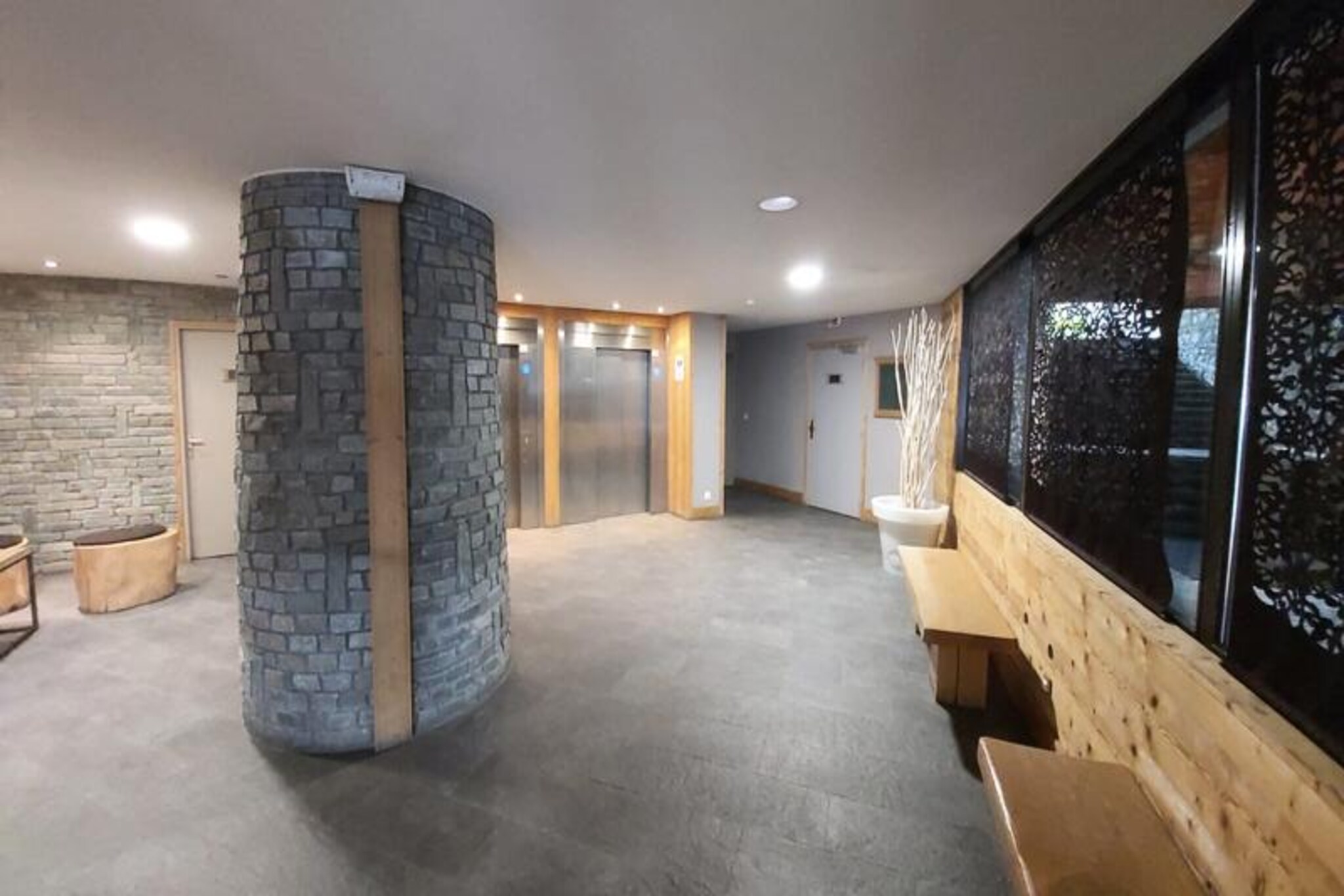 2 rooms right next to the slopes