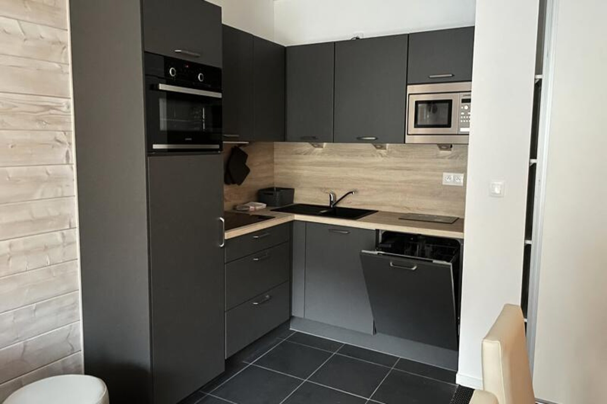 Studio for 8 people
