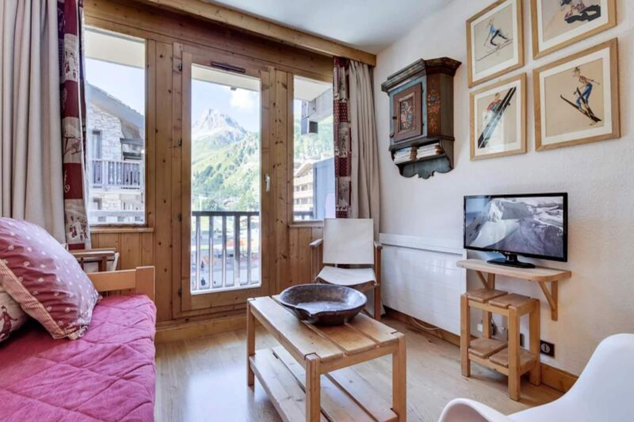 Comfortable duplex apartment, ski-in/ski-out, covered parking