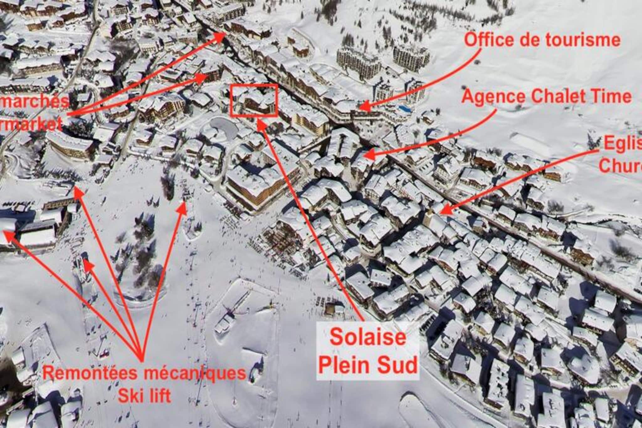 Bright duplex apartment close to the slopes and shops. Hammam.