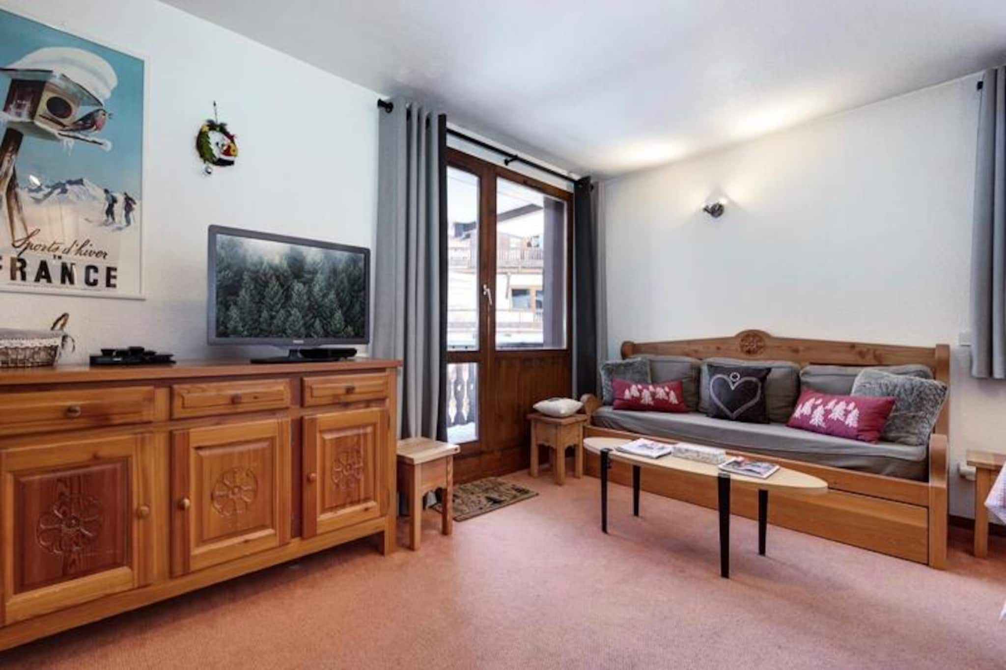 Comfortable apartment, ski-in/ski-out access, balcony
