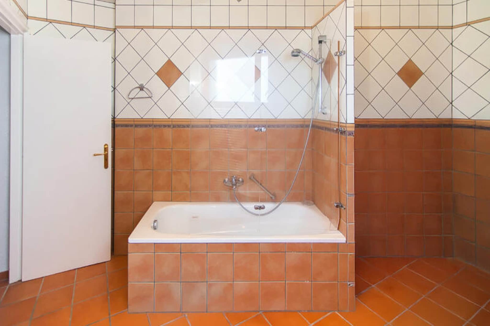 Maison à Roses-Non tagué