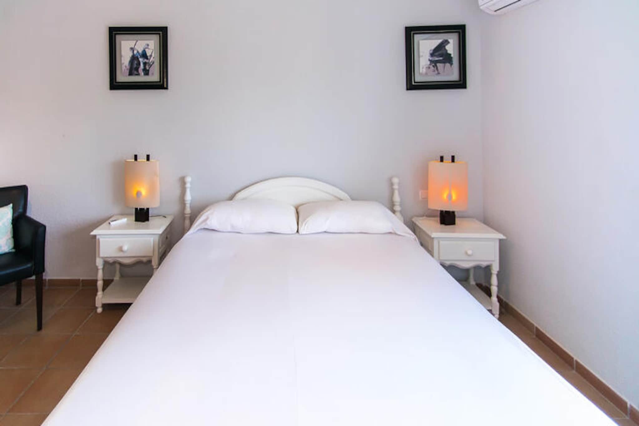 Maison à Roses-Non tagué