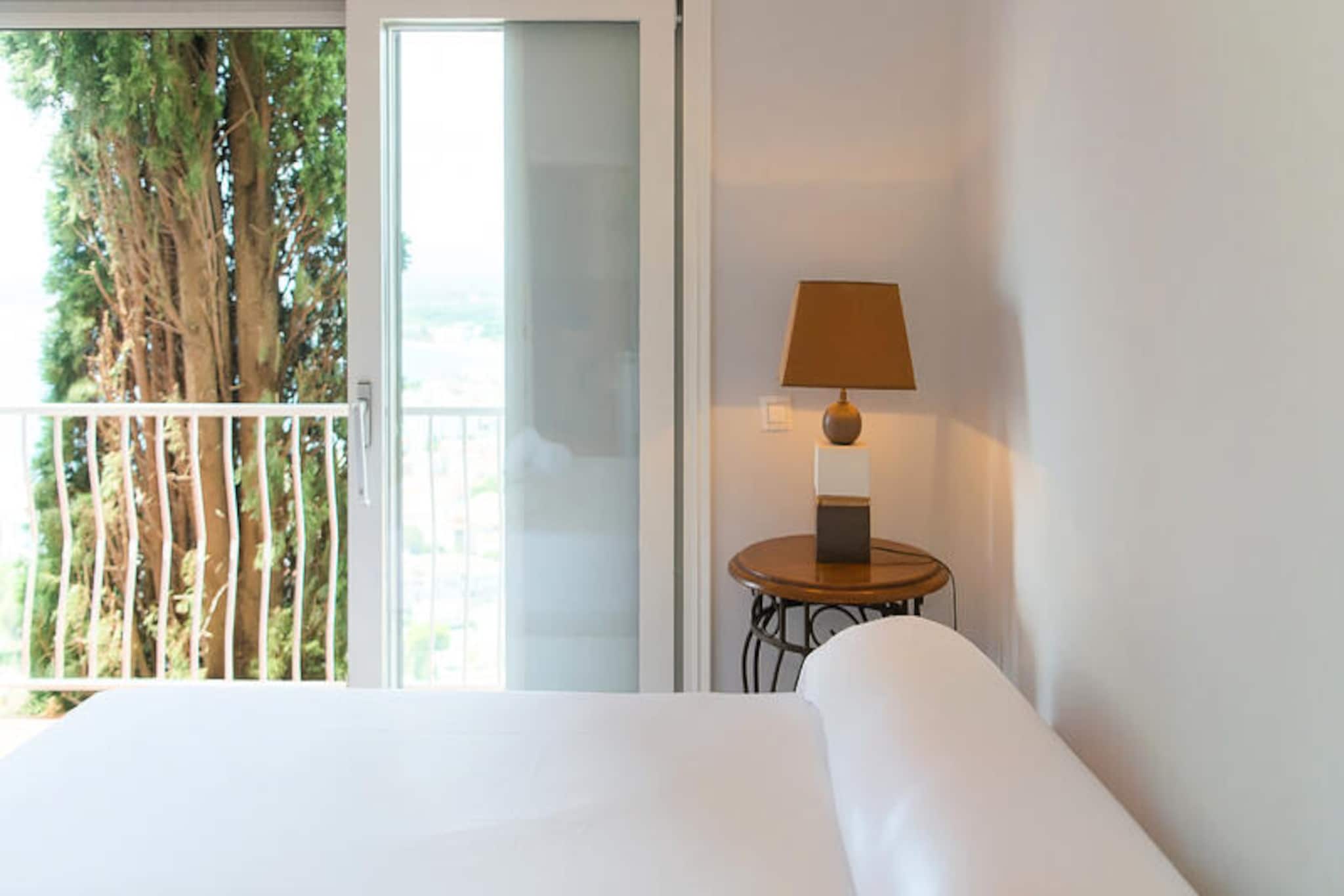 Maison à Roses-Non tagué