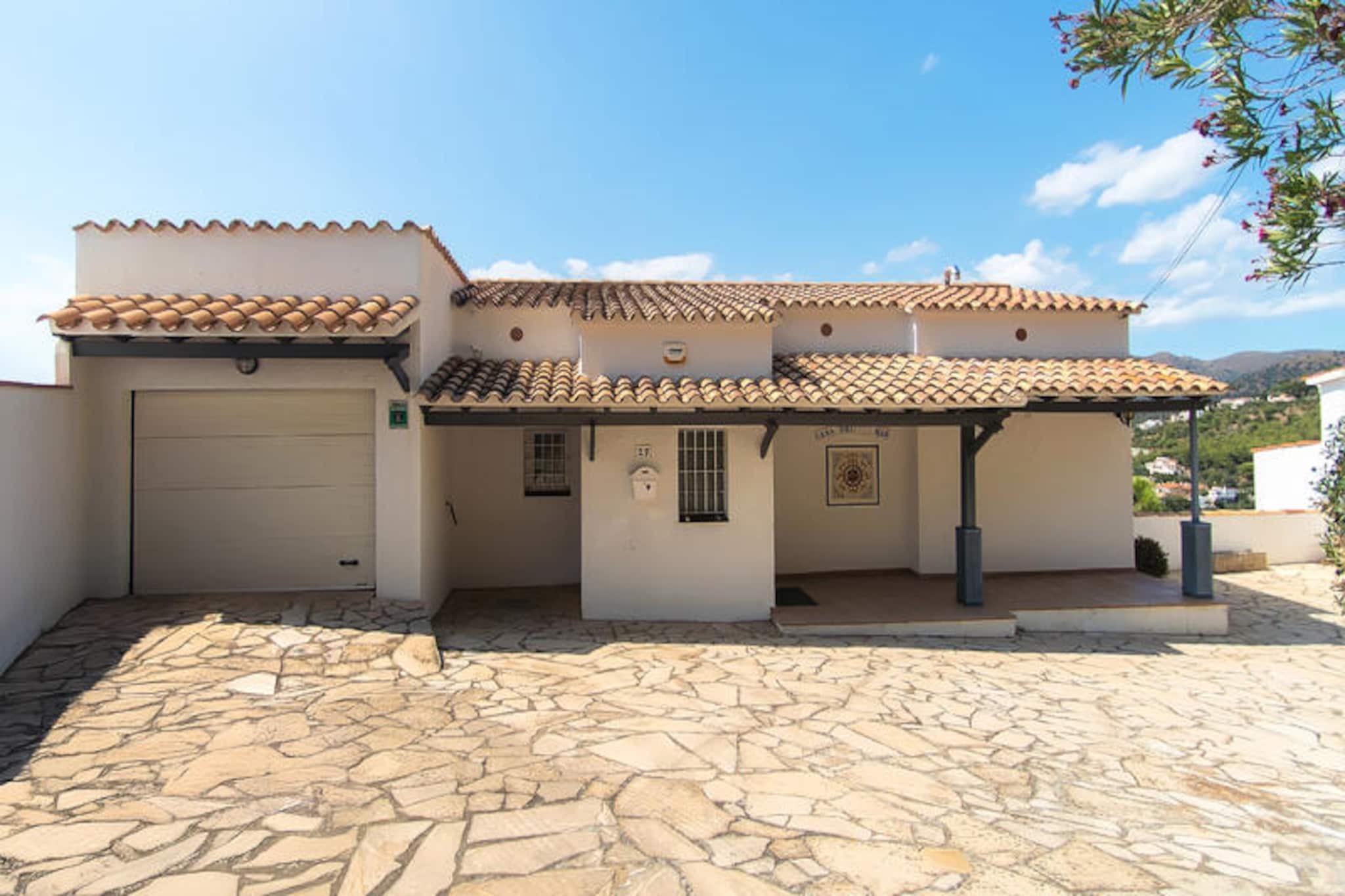 Maison à Roses-Non tagué