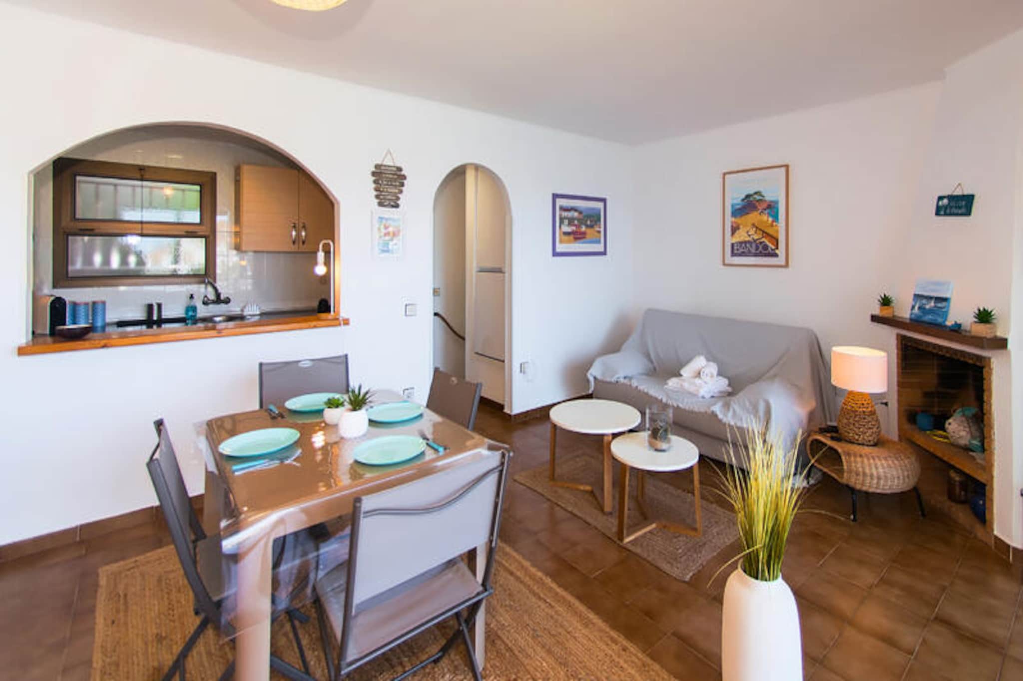 Appartements à Roses-Untagged