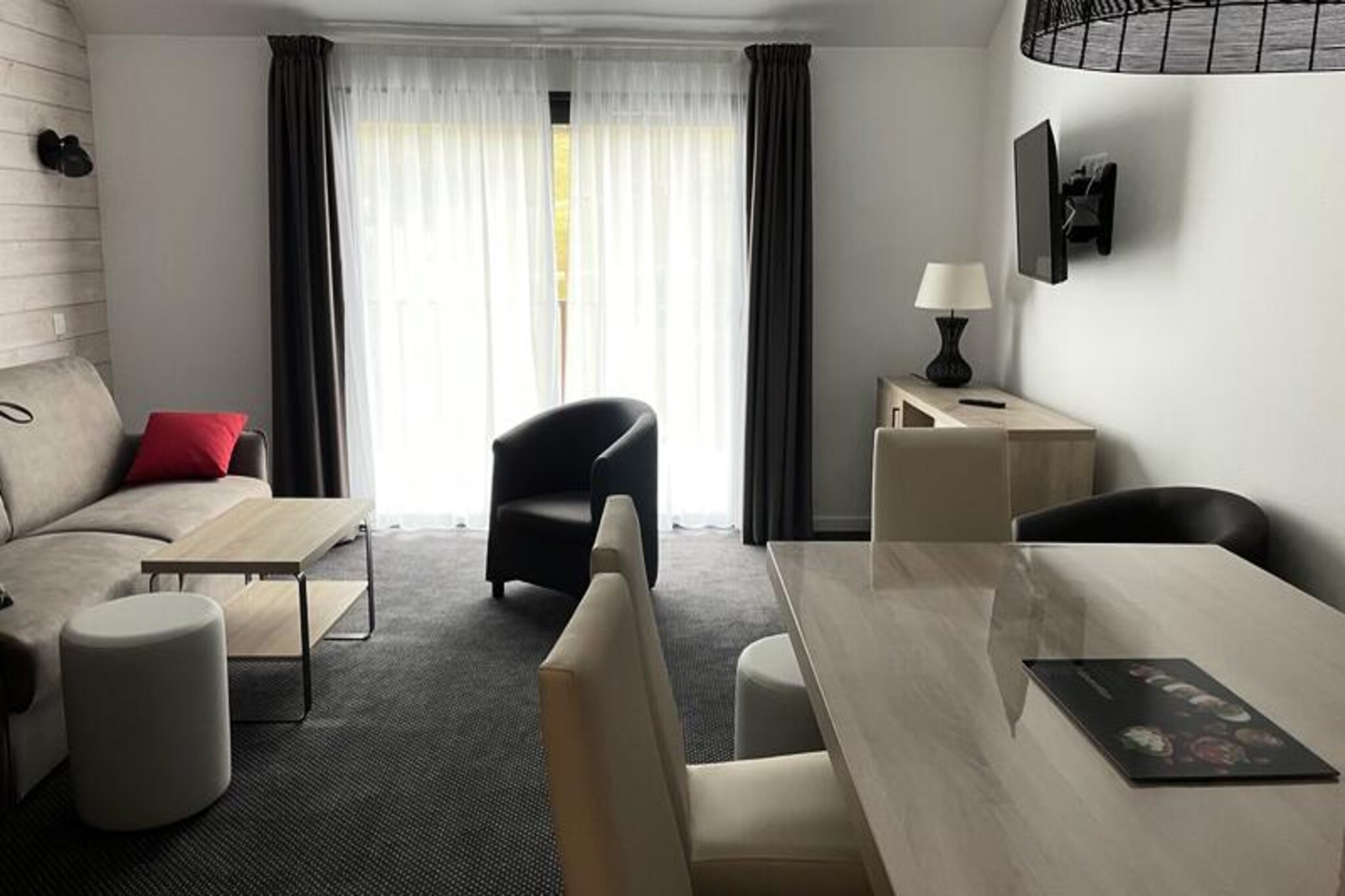 Apartment near slopes and Aubisque trails