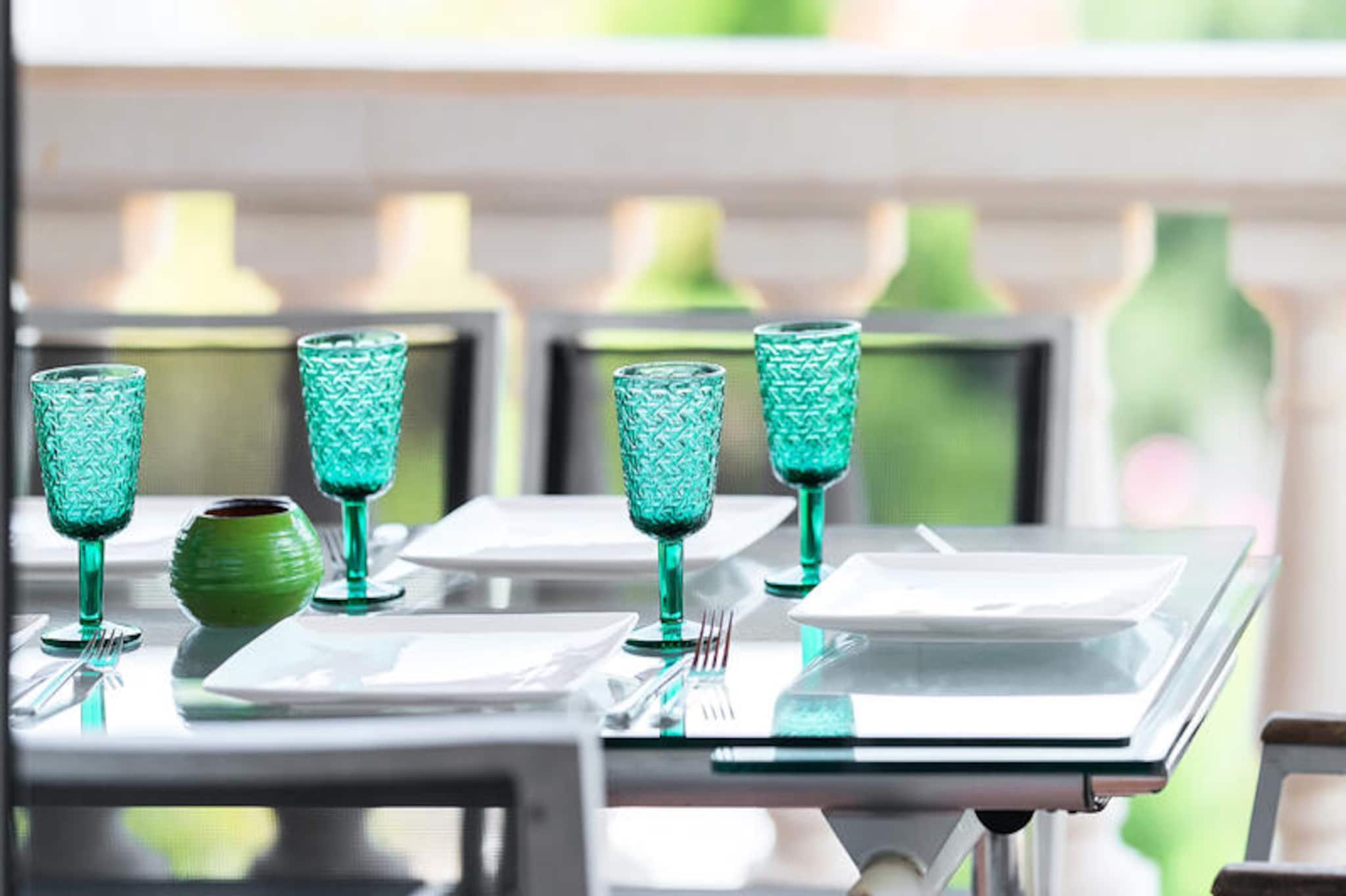 Maison à Roses-Niet-getagd