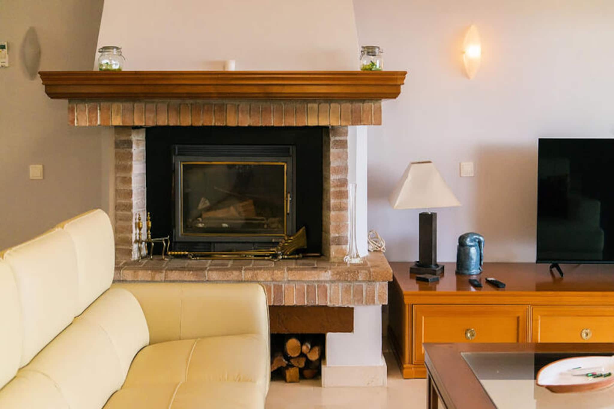 Maison à Roses-Niet-getagd