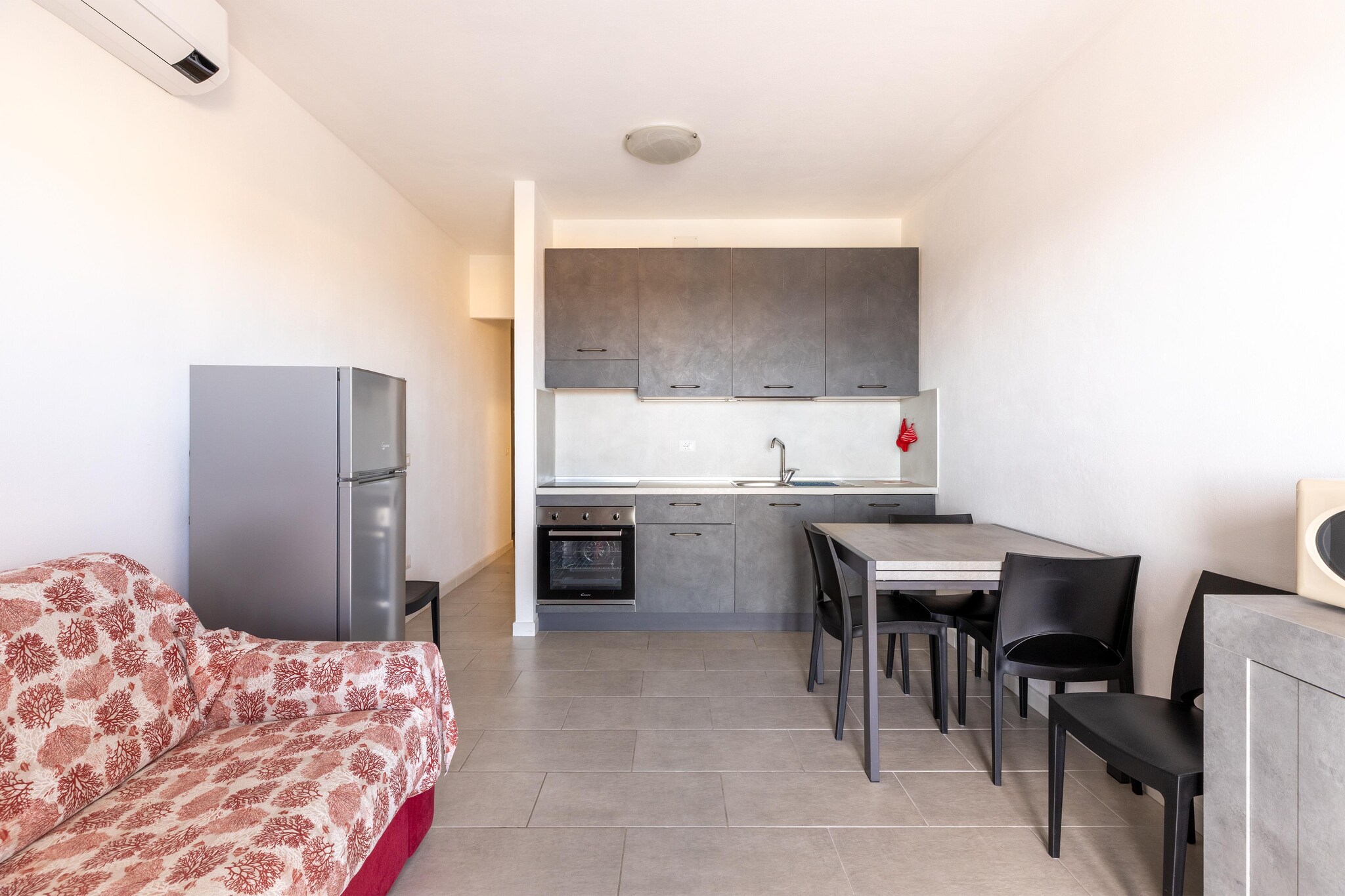Air-conditioned, in residence, with pool and patio