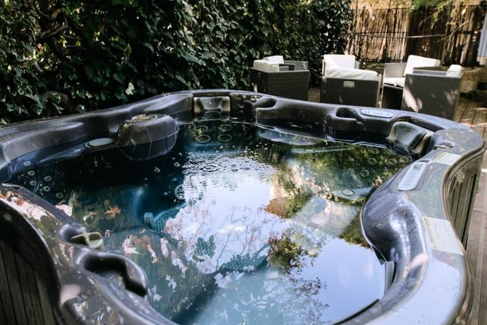 Farmhouse in Provence with Pool & Jacuzzi