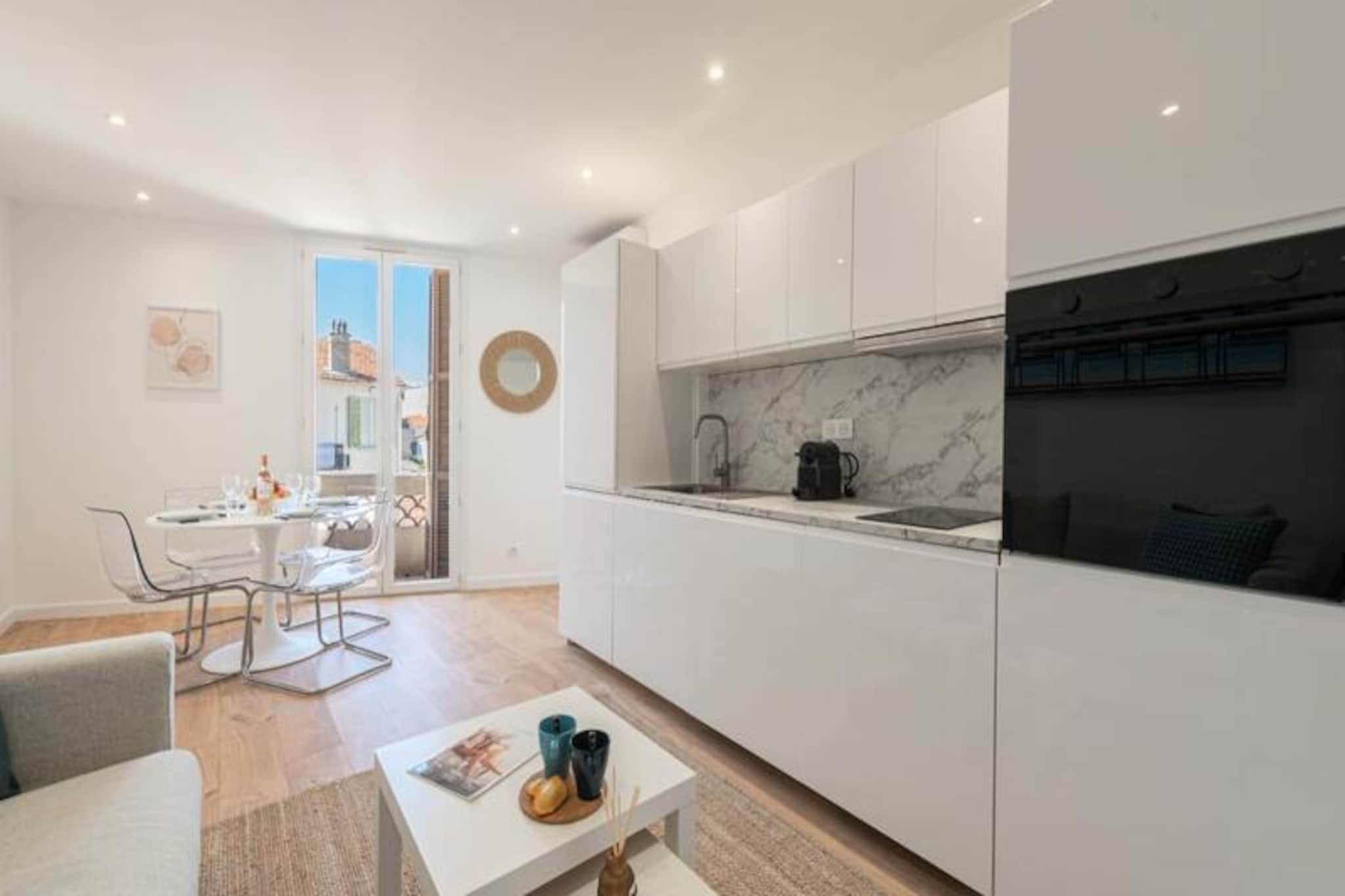In the heart of Cannes, where the glamour of the French Riviera meets the charm of a seaside town, this cozy apartment offers the perfect retreat for exploring the city. Imagine starting your day with a cup of coffee on the west-facing balcony, soaking up the Mediterranean sunshine before heading out to discover the vibrant streets, luxury boutiques, and golden beaches just a short stroll away. Whether you're here for the iconic Cannes Film Festival or a relaxing getaway, this property places you at the center of it all.
The apartment is thoughtfully designed for comfort and practicality. Located on the second floor of a charming building near Square Mero, it features a bright living space with a sofa bed, smart TV, and a fully equipped open-plan kitchen. The bedroom, complete with a double bed and en-suite shower room, ensures a restful night after a day of exploration. Reversible air conditioning in both the living area and bedroom keeps the space comfortable year-round, while the wooden shutters provide privacy and a cozy ambiance.
Step outside, and you'll find yourself within walking distance of Cannes' most iconic attractions. The bustling Rue d'Antibes, lined with shops and cafes, is just 10 minutes away, while the glamorous La Croisette and its private beaches are a 12-minute walk. For a taste of local culture, visit the Forville Market or take a ferry to the Lérins Islands from the nearby port. With restaurants, supermarkets, and entertainment at your doorstep, this apartment is your gateway to the best of Cannes.
Whether you're here for business or leisure, this central and stylish apartment offers a seamless blend of convenience and charm, making it the ideal base for your Riviera adventure.