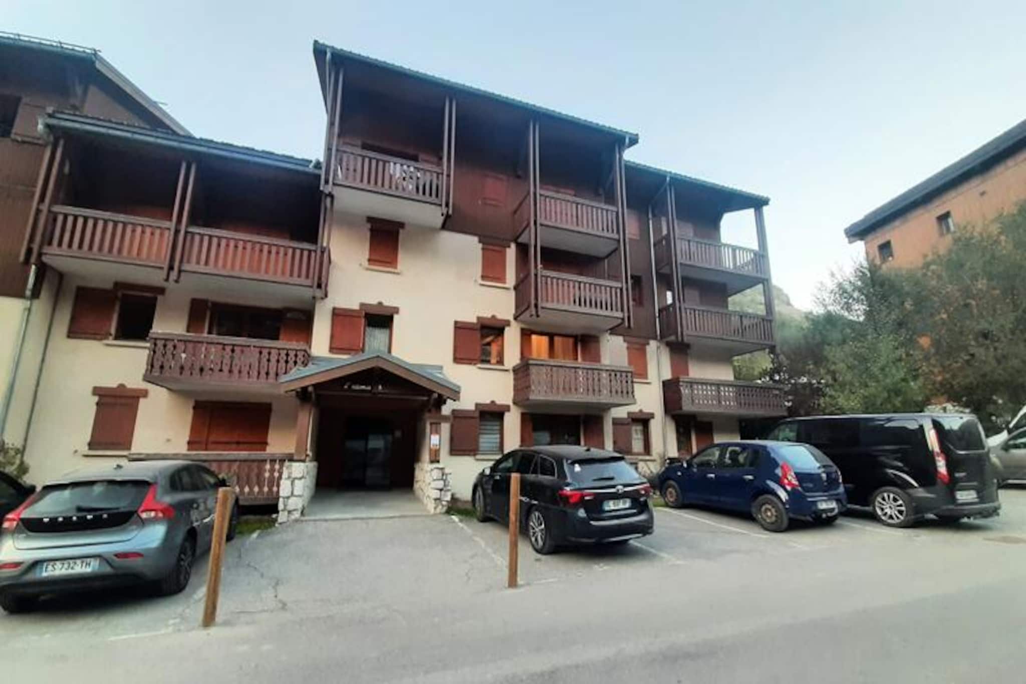 3-room apartment · Close to the station center